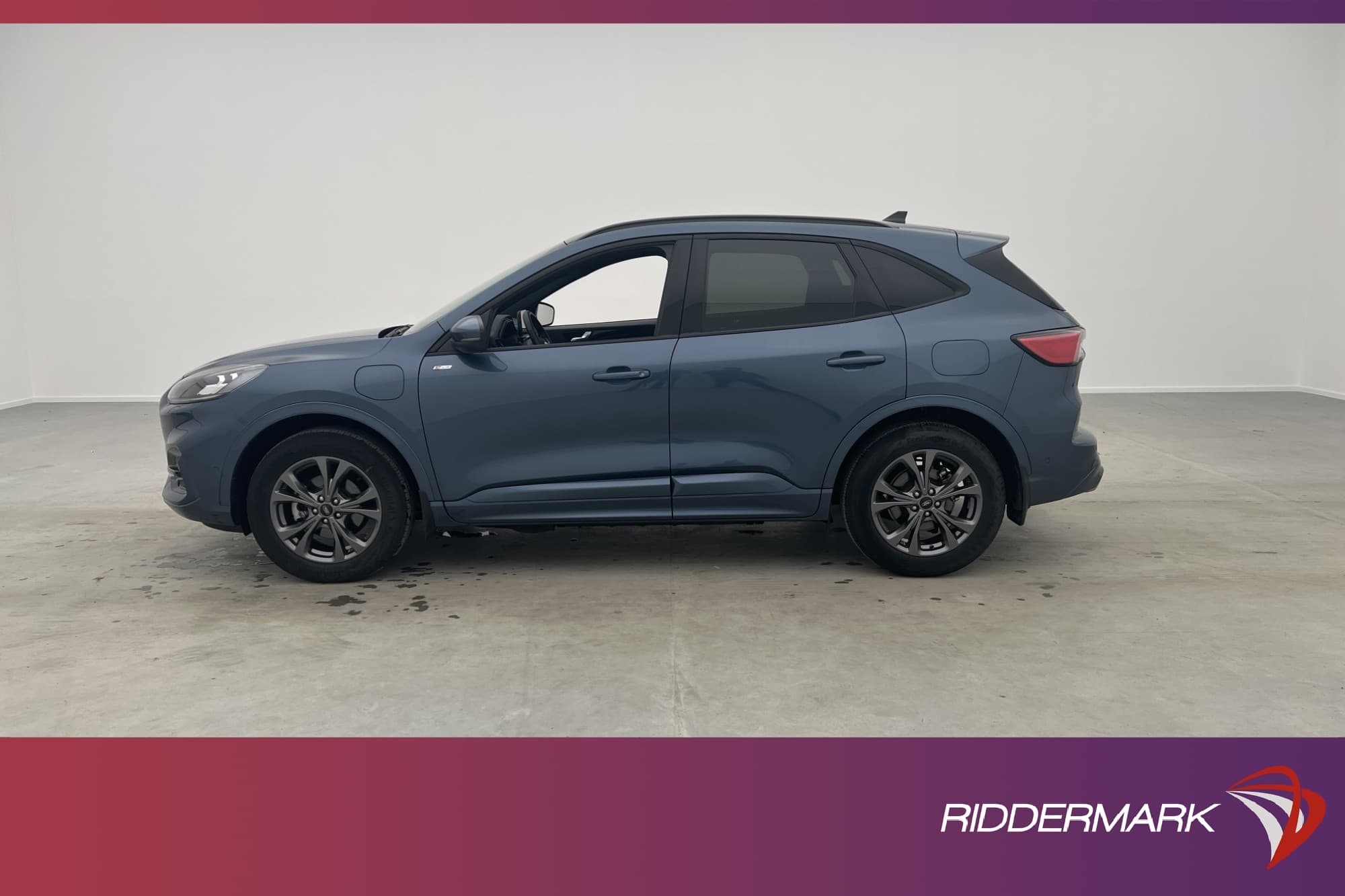 Ford Kuga PHEV 225hk