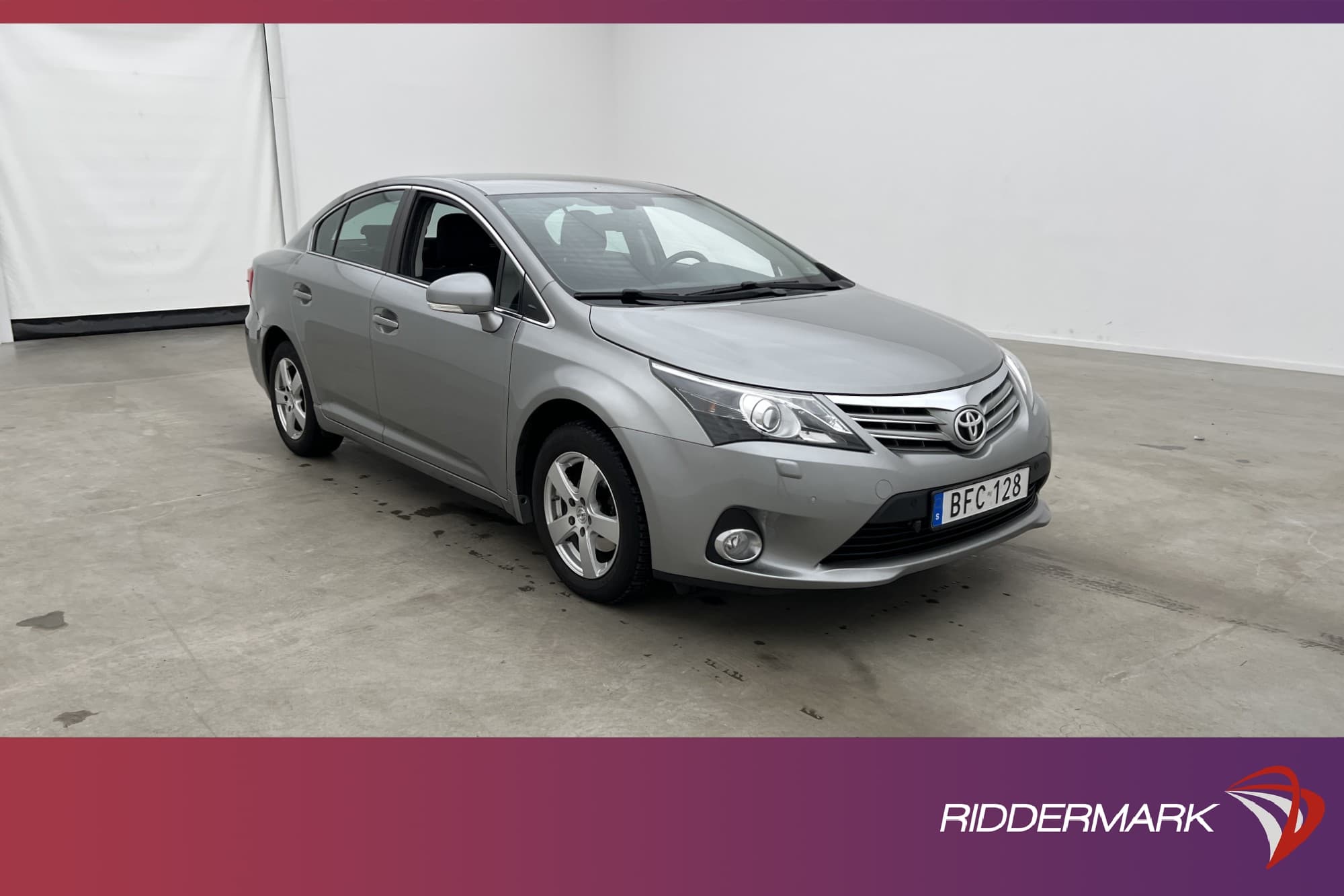 Toyota Avensis Sedan 152hk