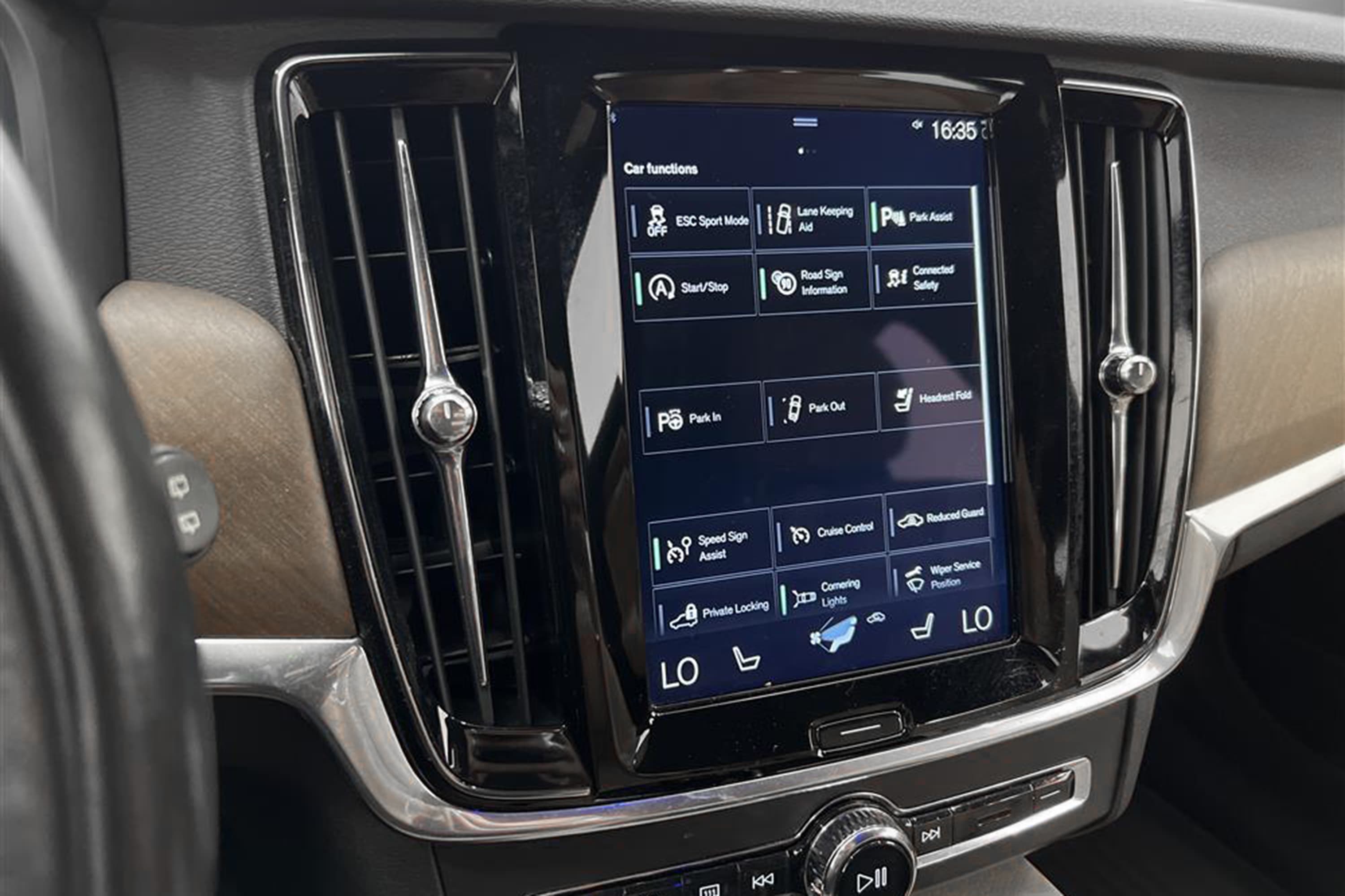 Volvo V90 D4 190hk Inscription D-Värm VOC Skinn GPS Draginteriör
