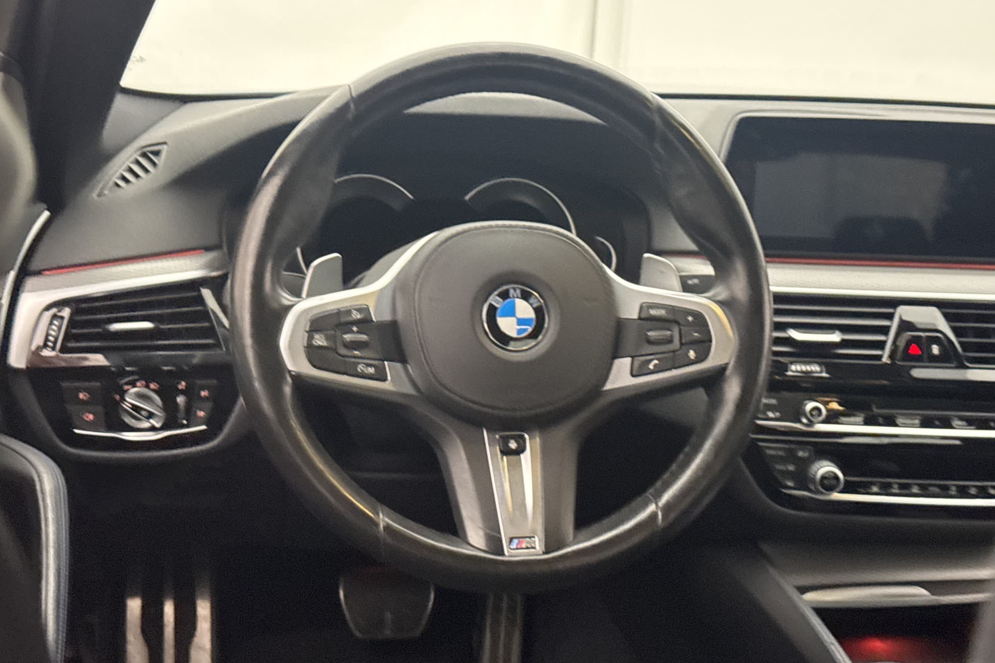 BMW 520 d xDrive Sedan 190hk M Sport H/K Navi Kamera Drag