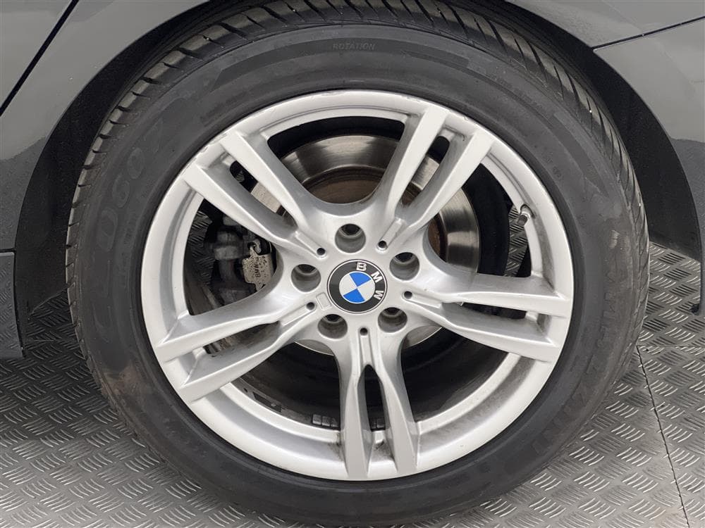 BMW 320d GT xDrive 184hk M Sport Alcantara Drag Keylessinteriör