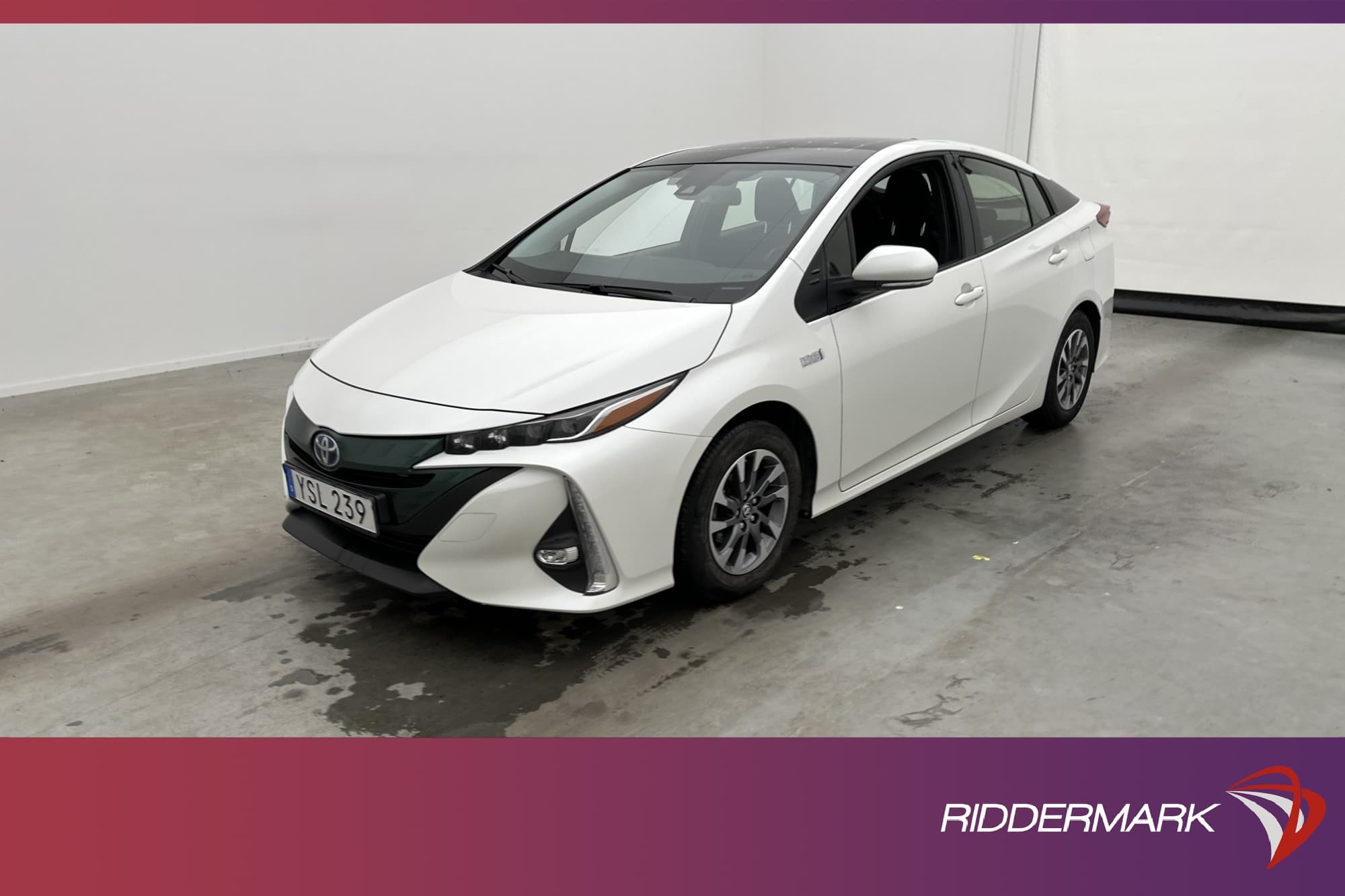 Toyota Prius Plug-in Hybrid 123hk