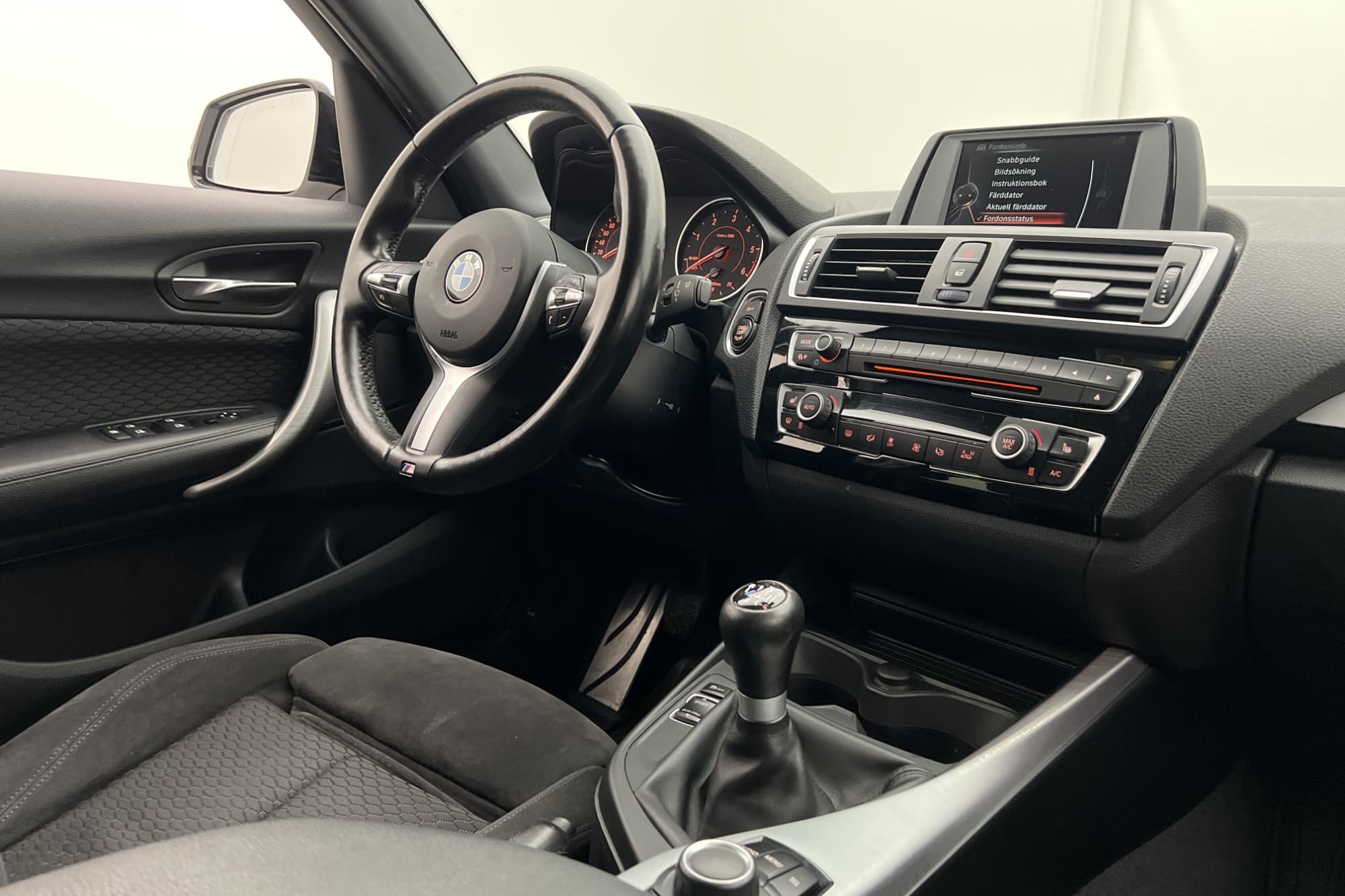 BMW 118 d xDrive 150hk M Sport Rattvärme Keyless P-Sensorer