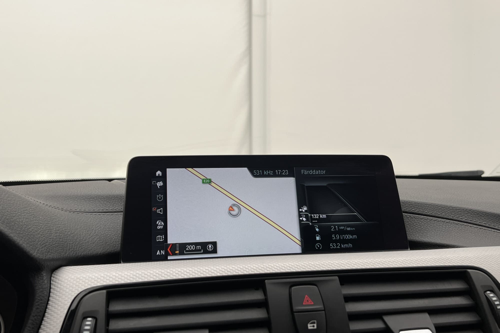BMW 330 e Sedan 252hk M Sport Rattvärme Skinn HiFi Navi 
