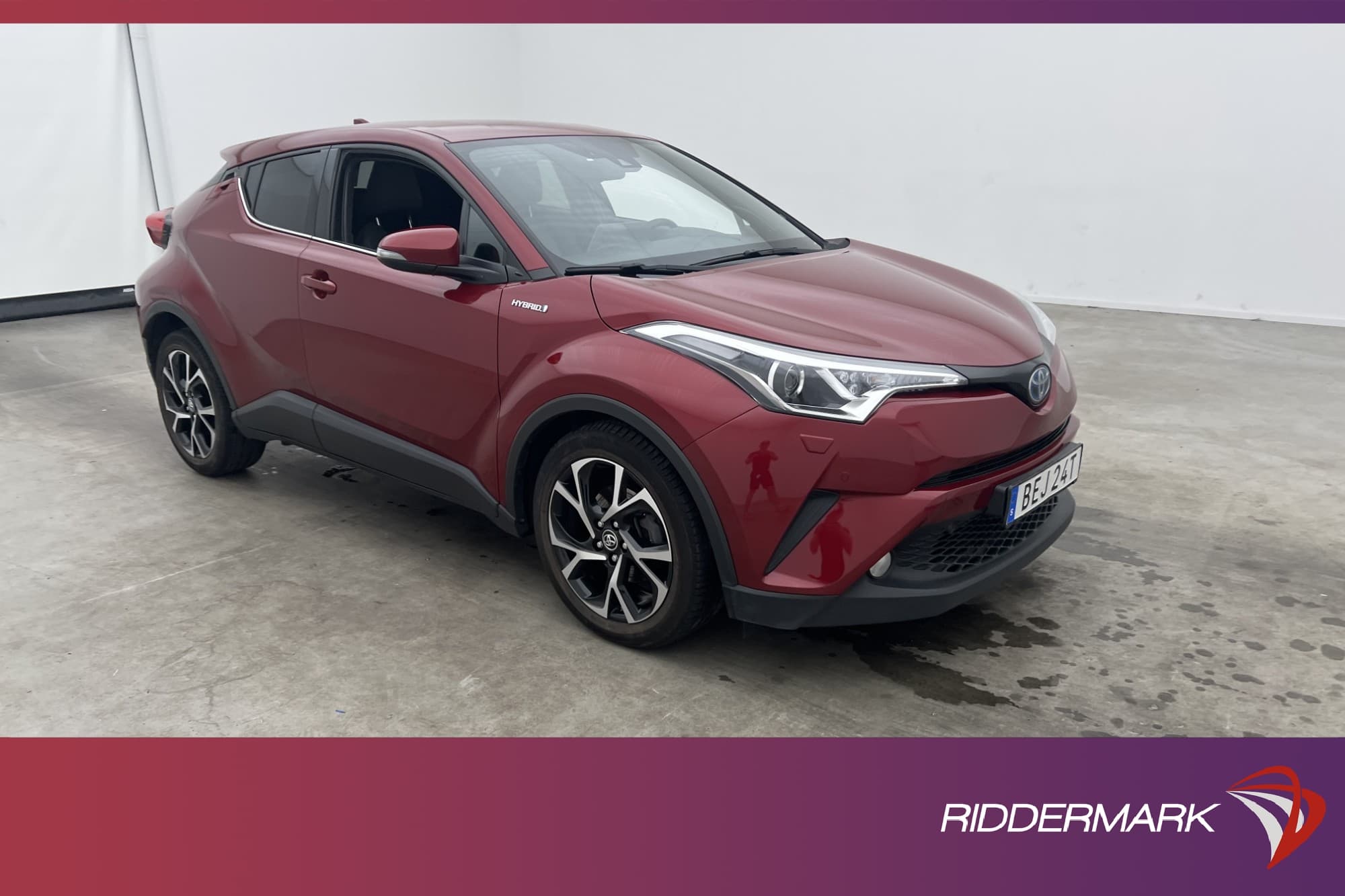 Toyota C-HR Hybrid 122hk