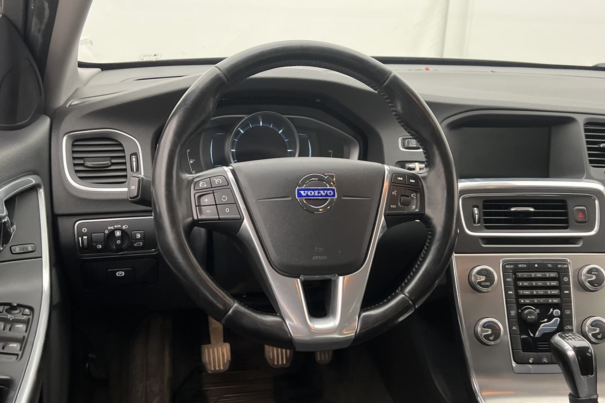 Volvo S60 D4 Momentum D-Värmare Sensorer Havlskinn Elstolar