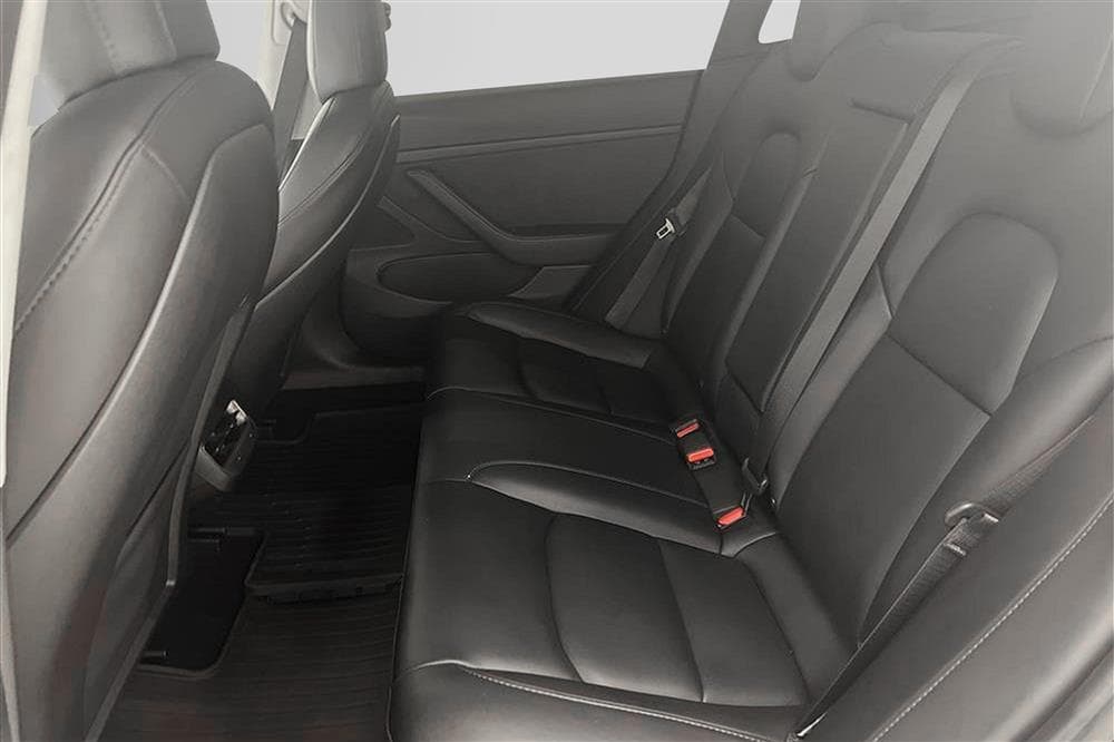 Tesla Model 3 Performance AWD Svensksåld Premiuminteriör