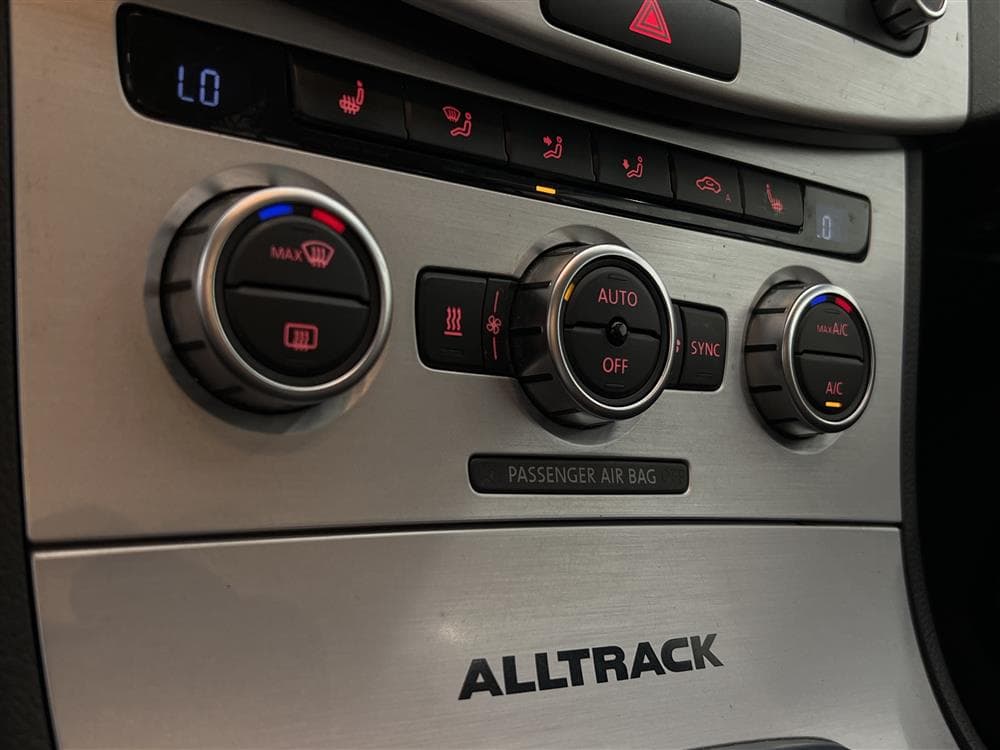 Volkswagen Passat Alltrack TDI 4M 177hk Värmare Kamera Draginteriör