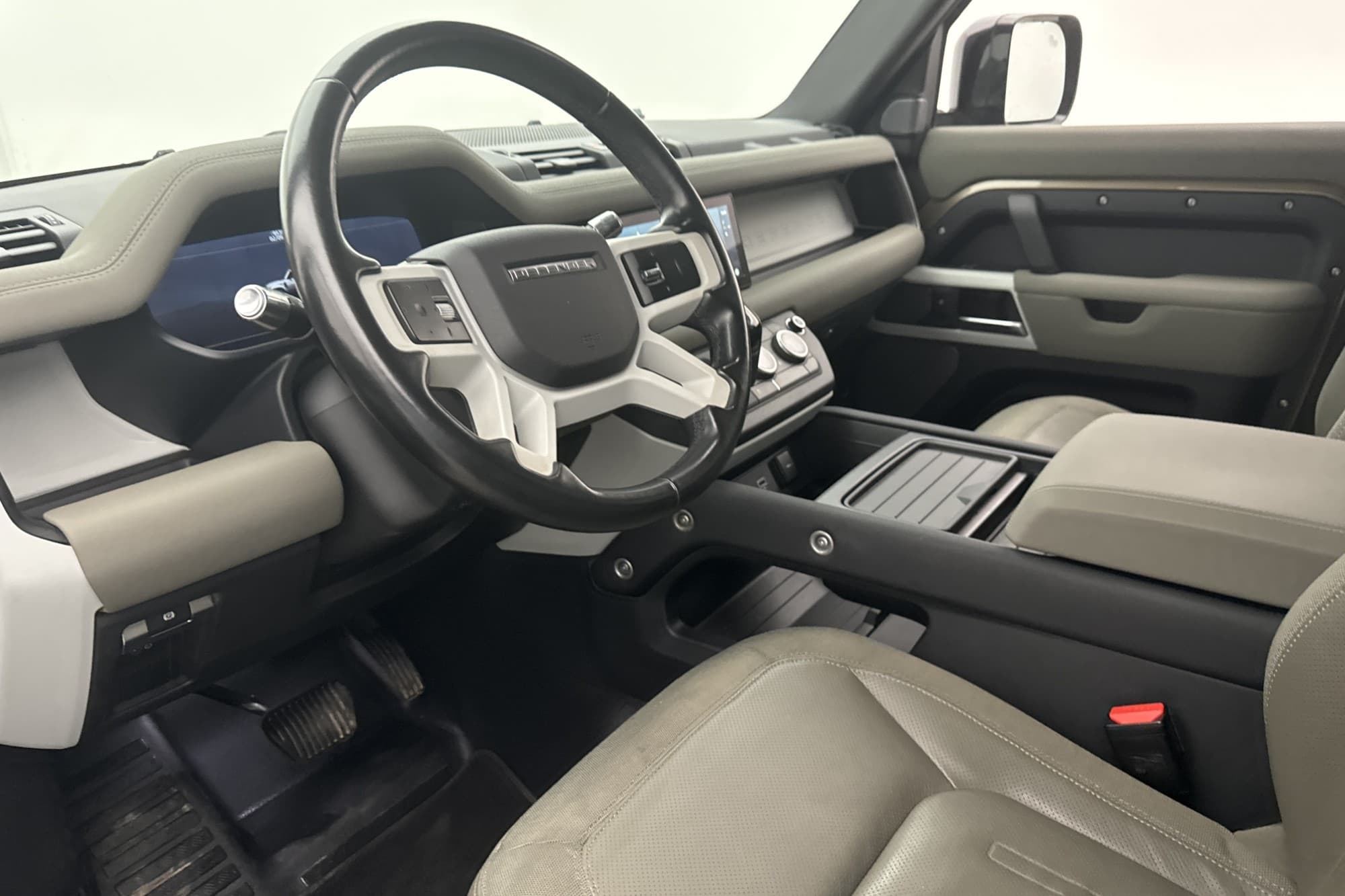 Land Rover Defender 110 D250 MHEV SE Värm Luft Meridian 360°
