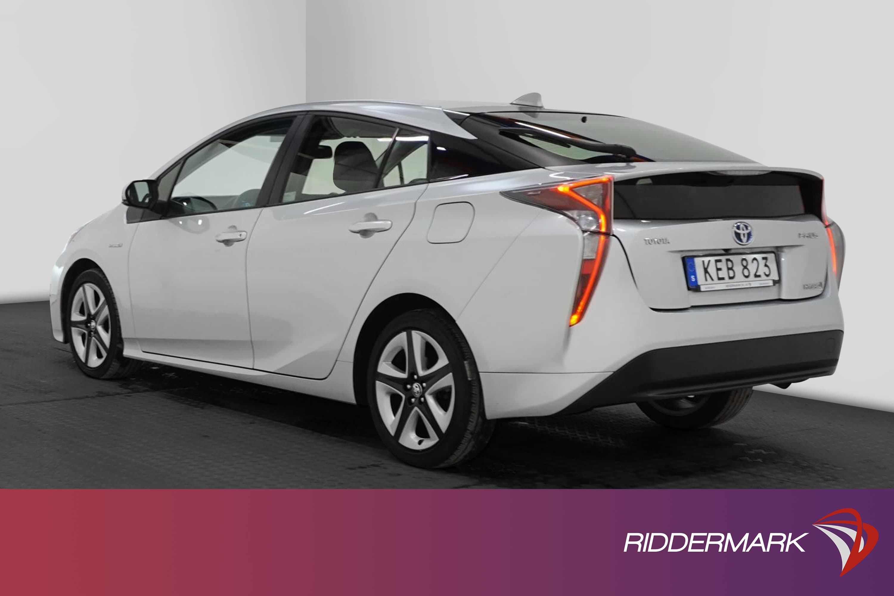 Toyota Prius Hybrid CVT 122hk 1 Brukare B-Kam 0,33L/mil