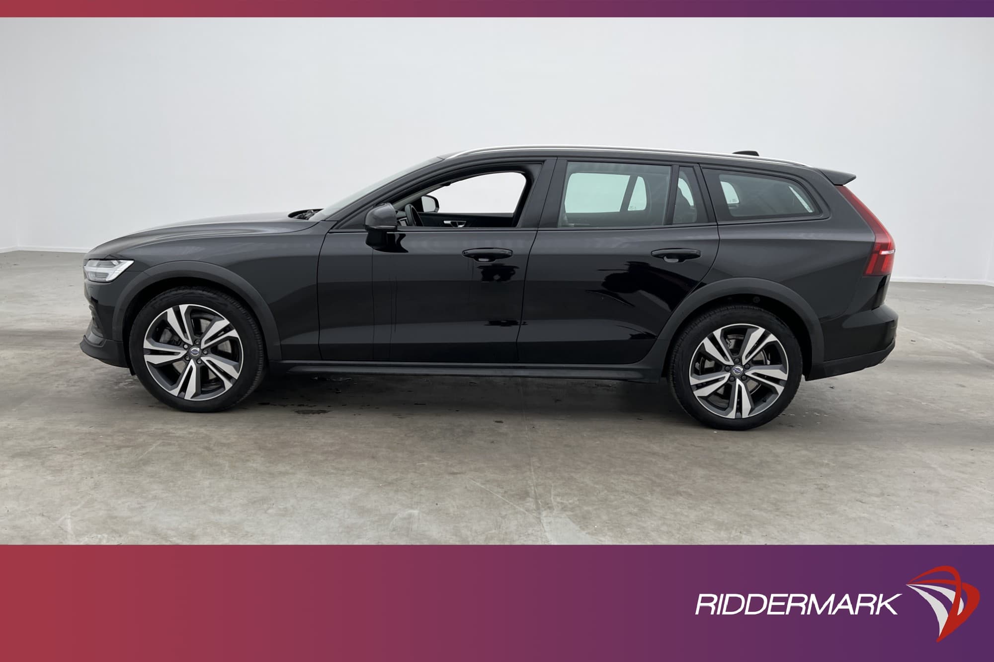 Volvo V60 Cross Country B5 AWD