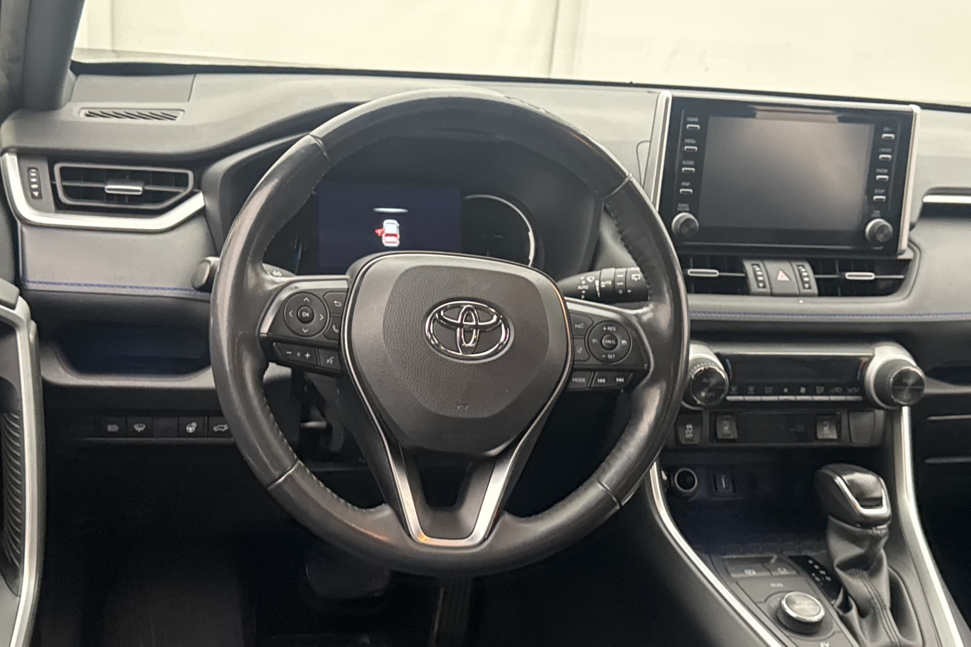 Toyota RAV4 Hybrid AWD-i 222hk Style Kamera CarPlay Dragkrok