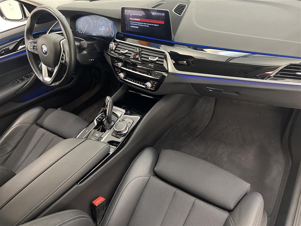 BMW 520d xDrive 190hk Sportline Navi B-kam LÅGSKATTinteriör