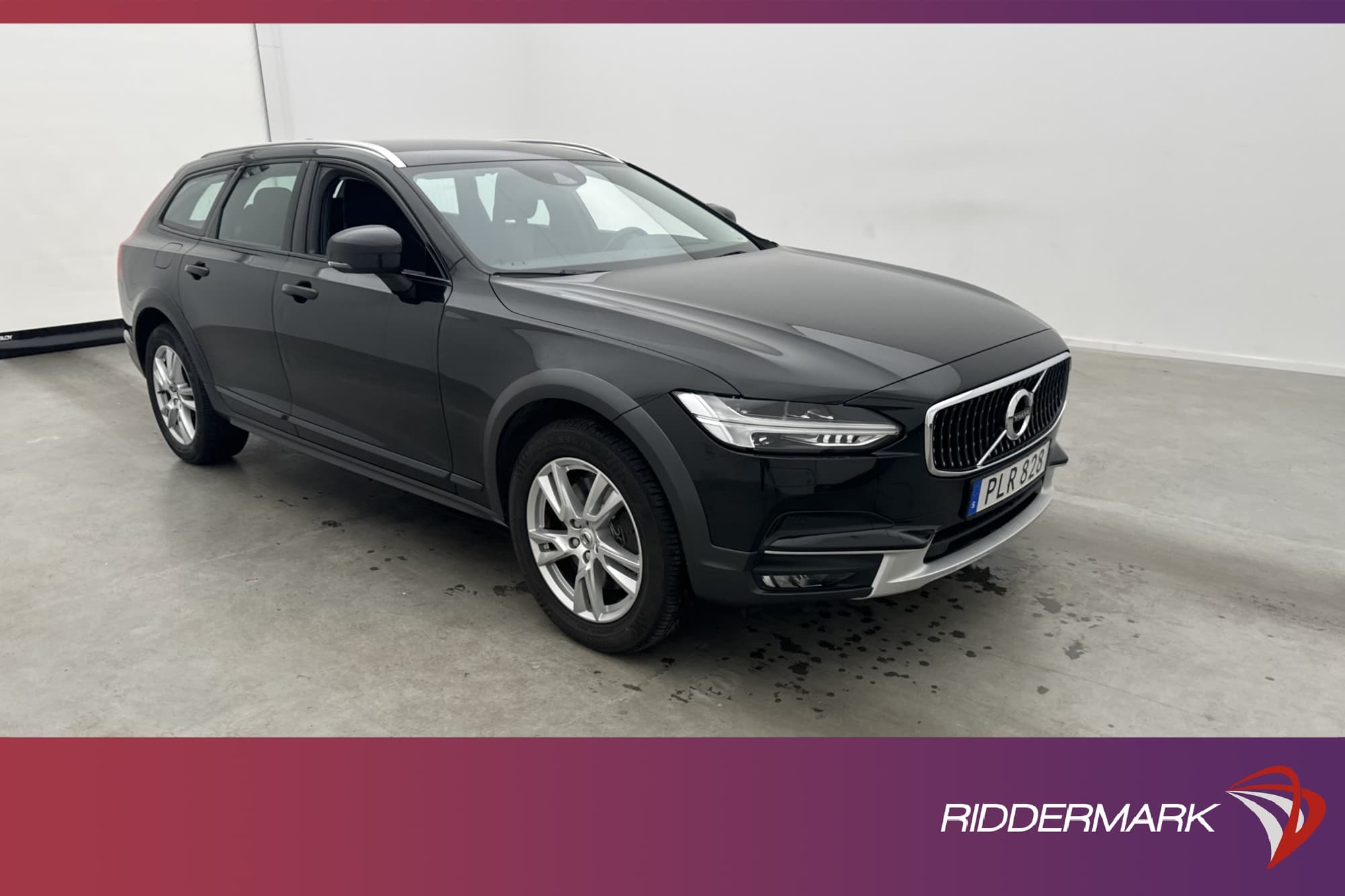 Volvo V90 Cross Country D4 AWD