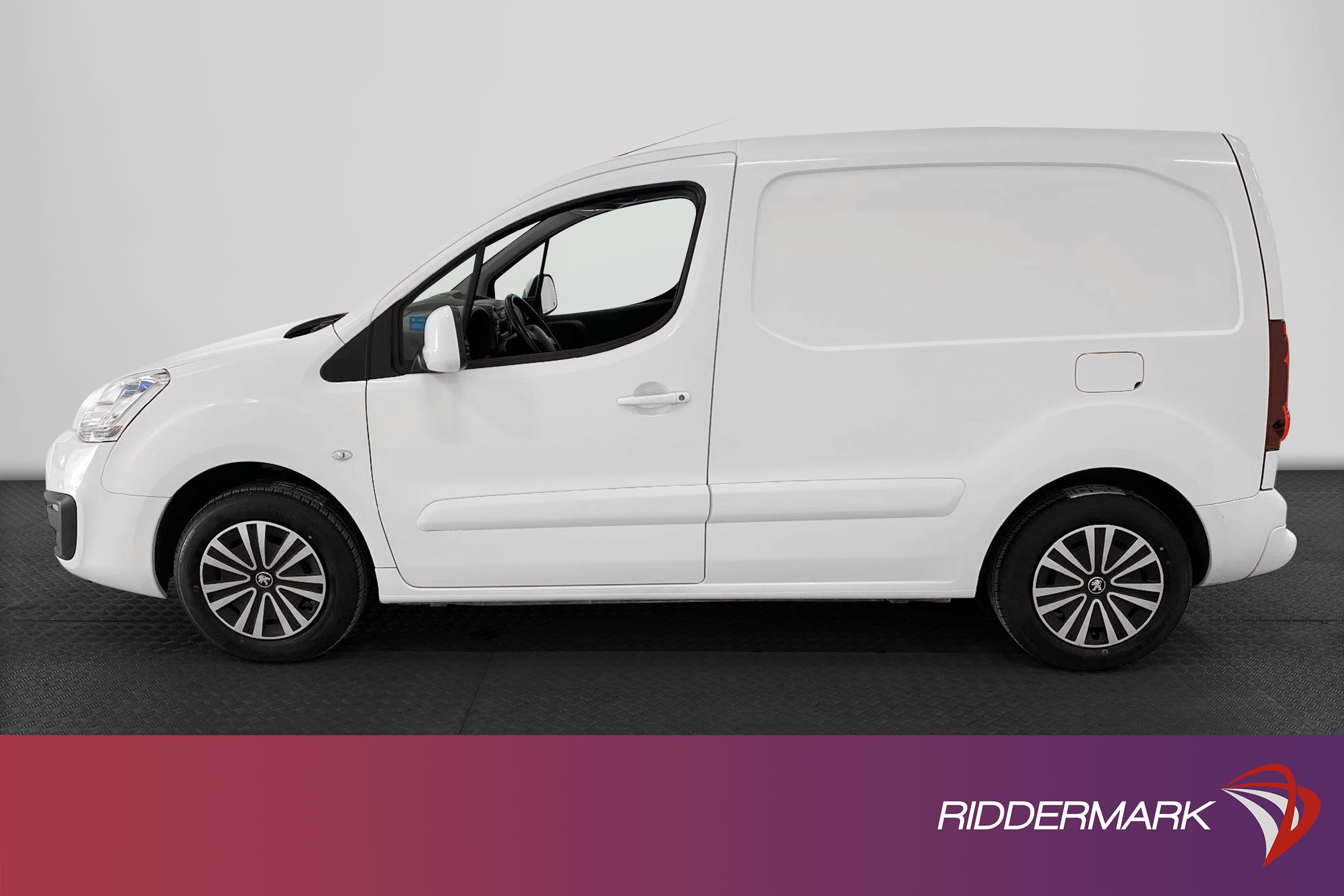 Peugeot Partner 1.6HDi Dragkrok Ny-Kamrem PDC Nyservad Moms