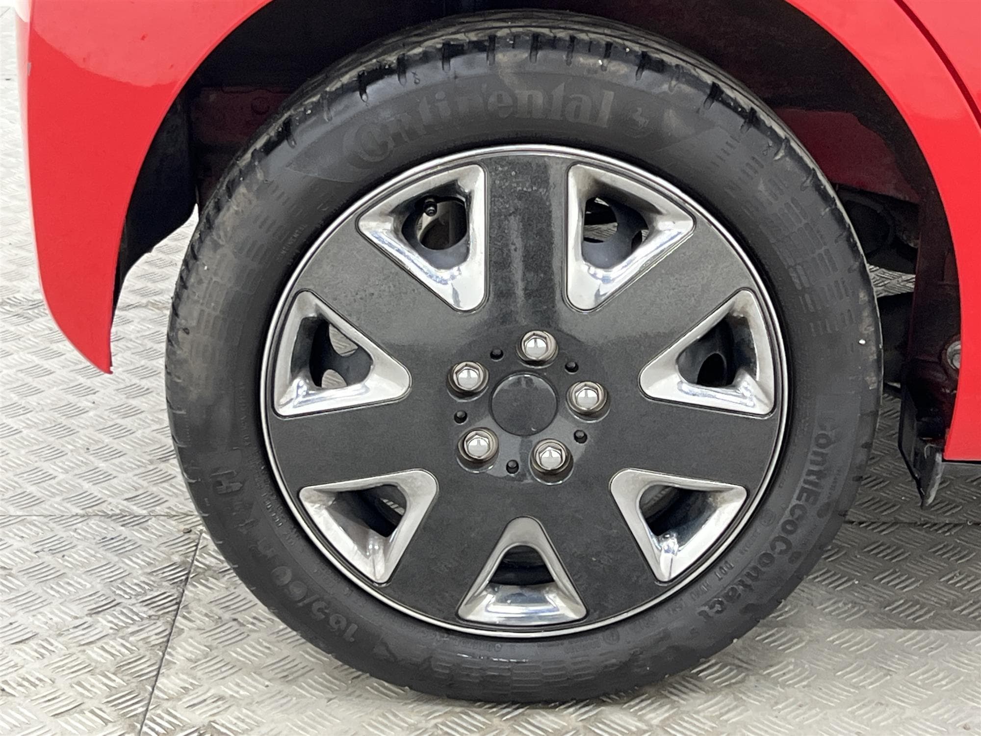 Toyota Aygo 1.0 VVT-i 69hk  Välservad Lane Assist 0,43L/mil