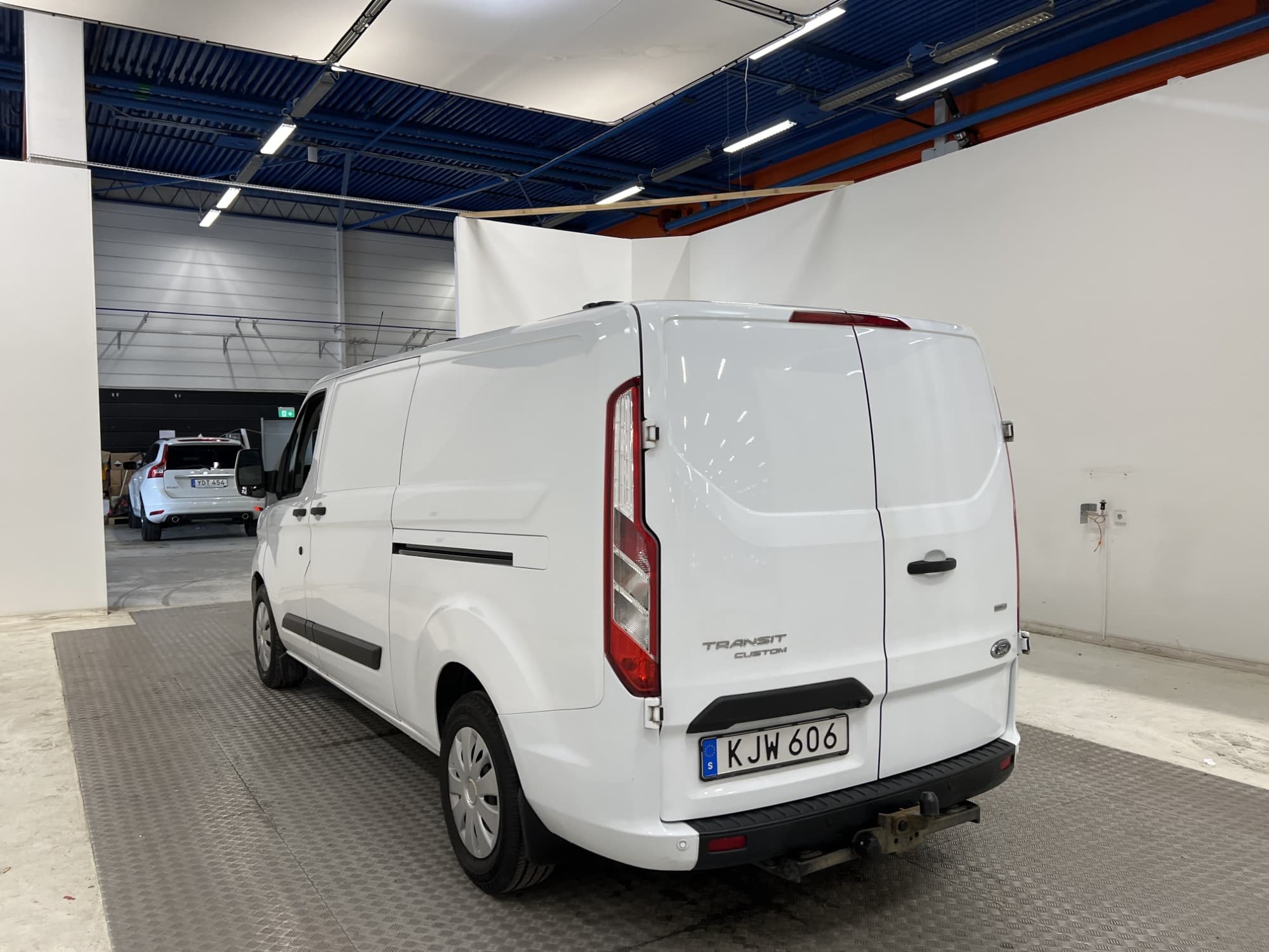 Ford Transit Custom Lång 2.0 130hk Värmare Drag Sync3 Moms
