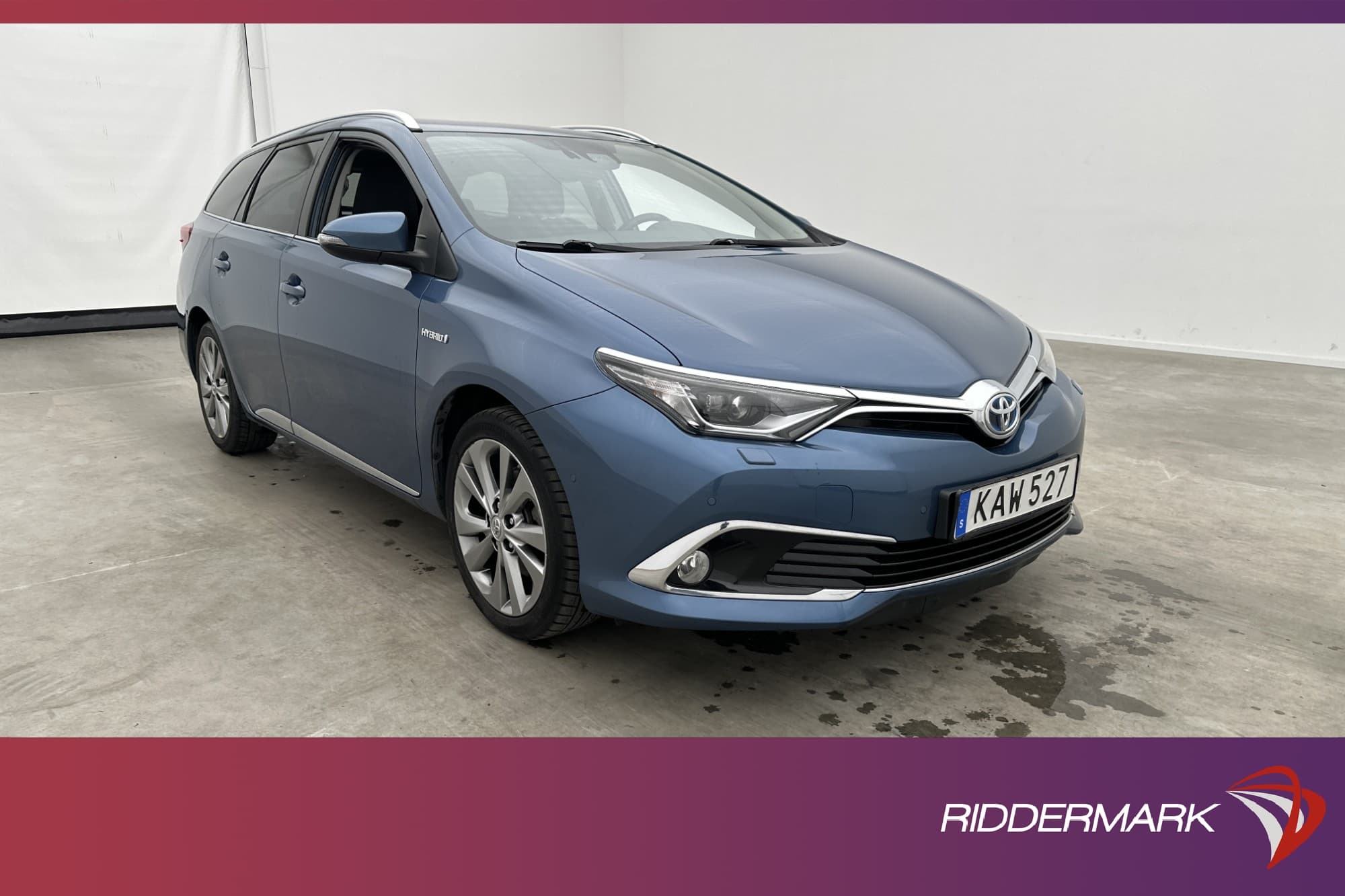 Toyota Auris Touring Sports Hybrid 136hk