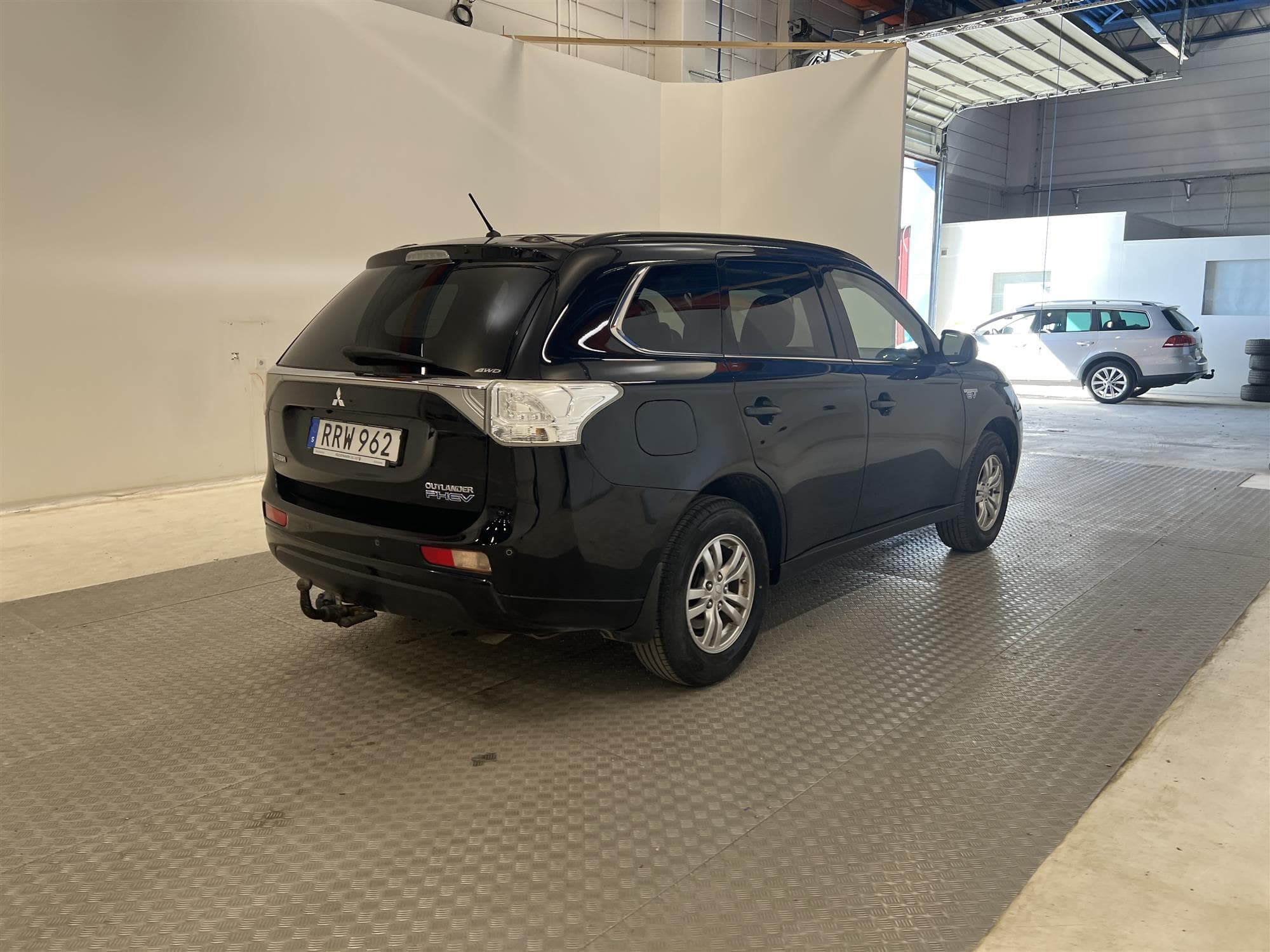 Mitsubishi Outlander P-HEV 2.0 Hybrid 4WD 203hk B-Kam Drag