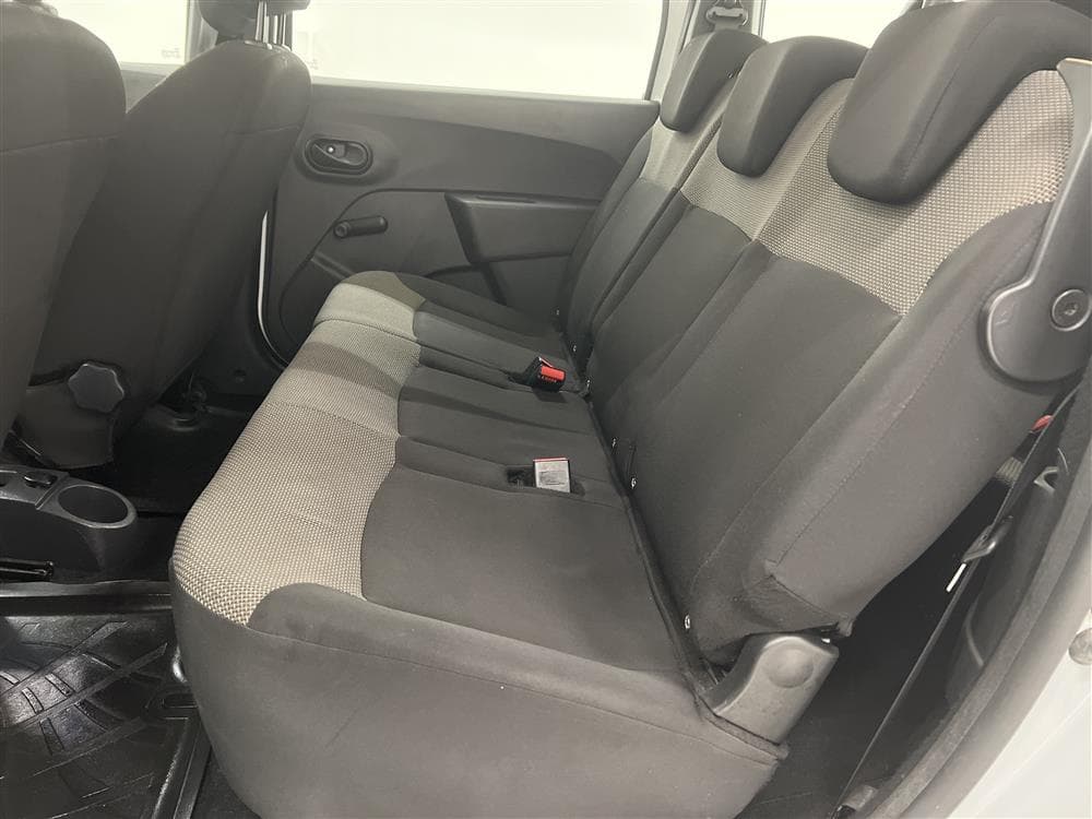 Dacia Lodgy 1.2 TCe 7 sits 0,48L/Mil Skatt 646 krinteriör
