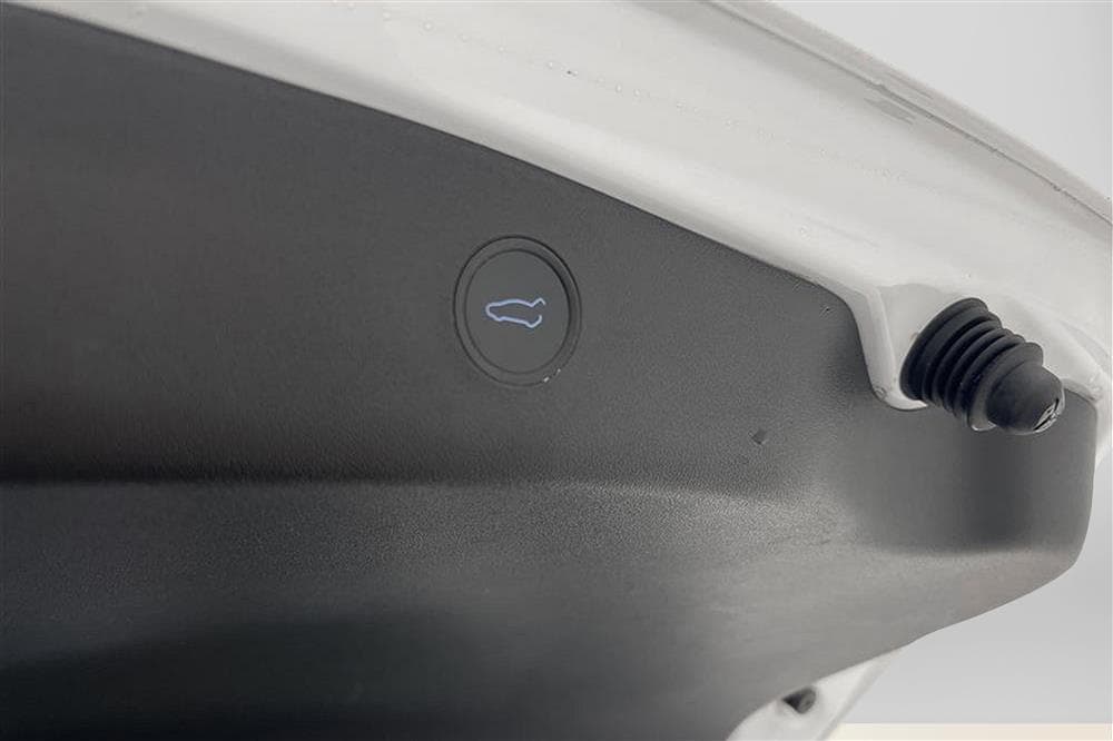 Tesla Model 3 Long Range AWD 440hk Svensksåld Premiuminteriör