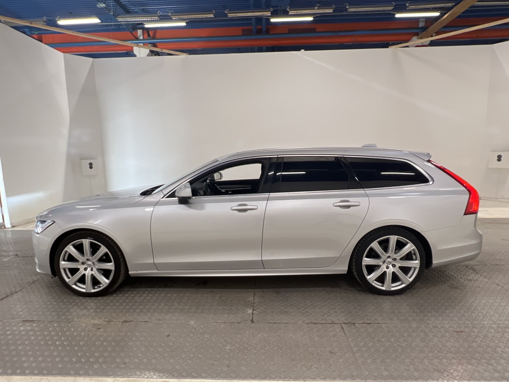 Volvo V90 D4 190hk