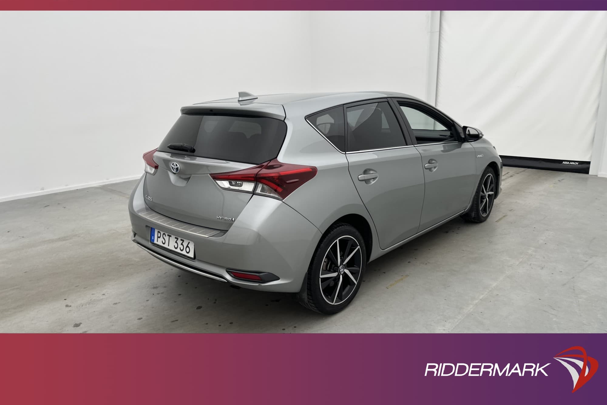 Toyota Auris Hybrid 136hk