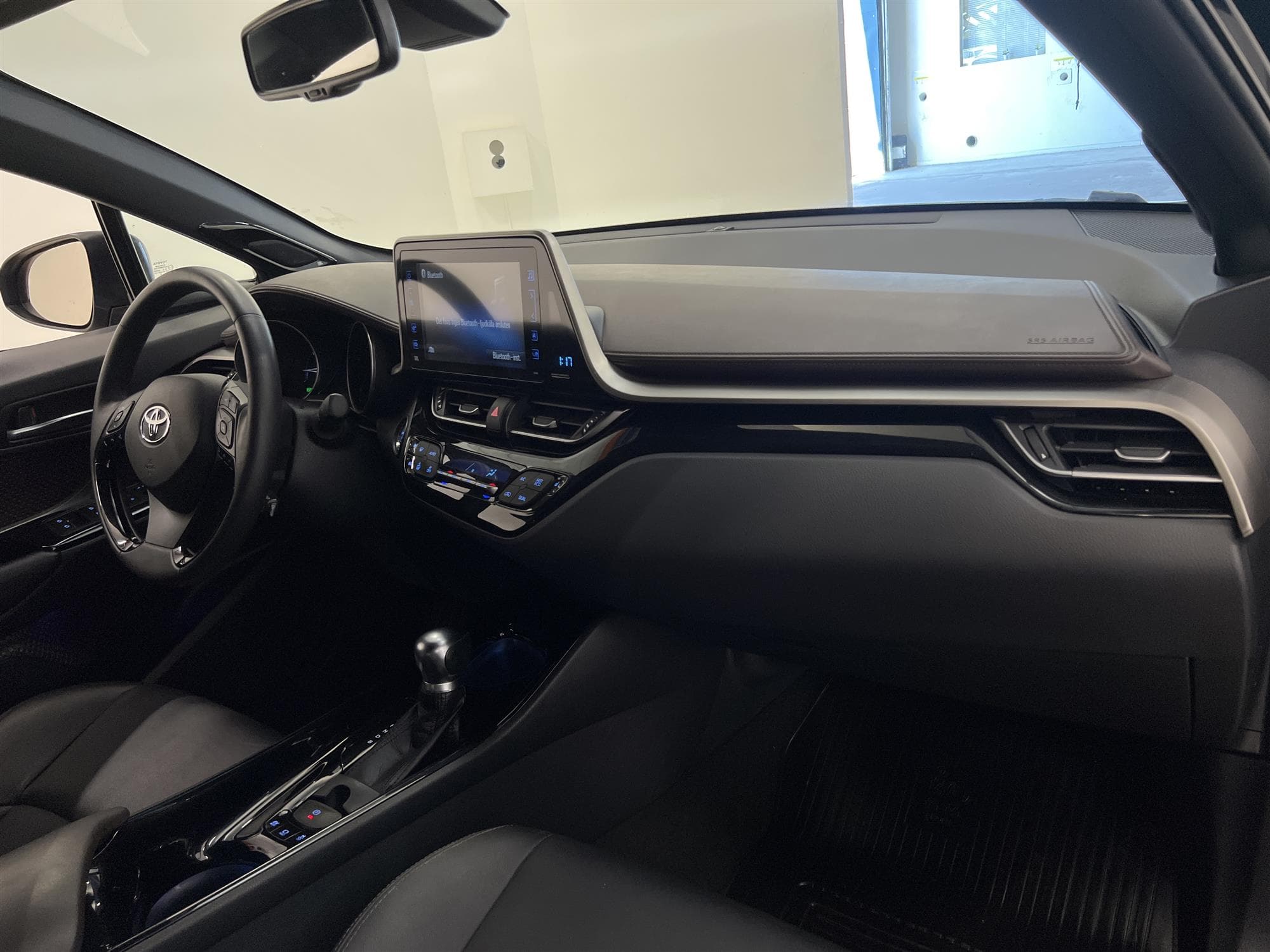 Toyota C-HR Hybrid 122hk JBL B-Kam Executive 0,41L/mil