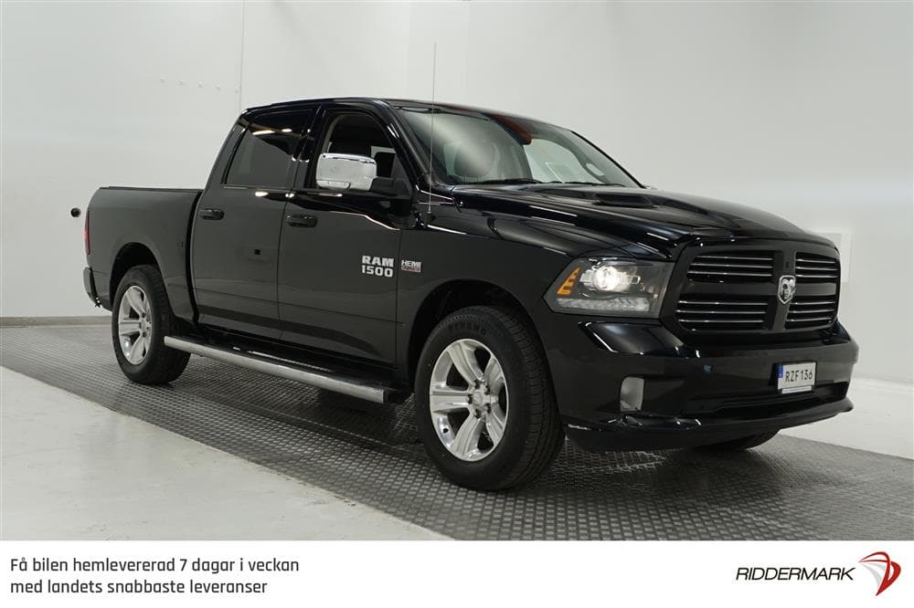 Dodge Ram Sport 5.7 4WD 401hk Taklucka Navi Dragkrok exteriör