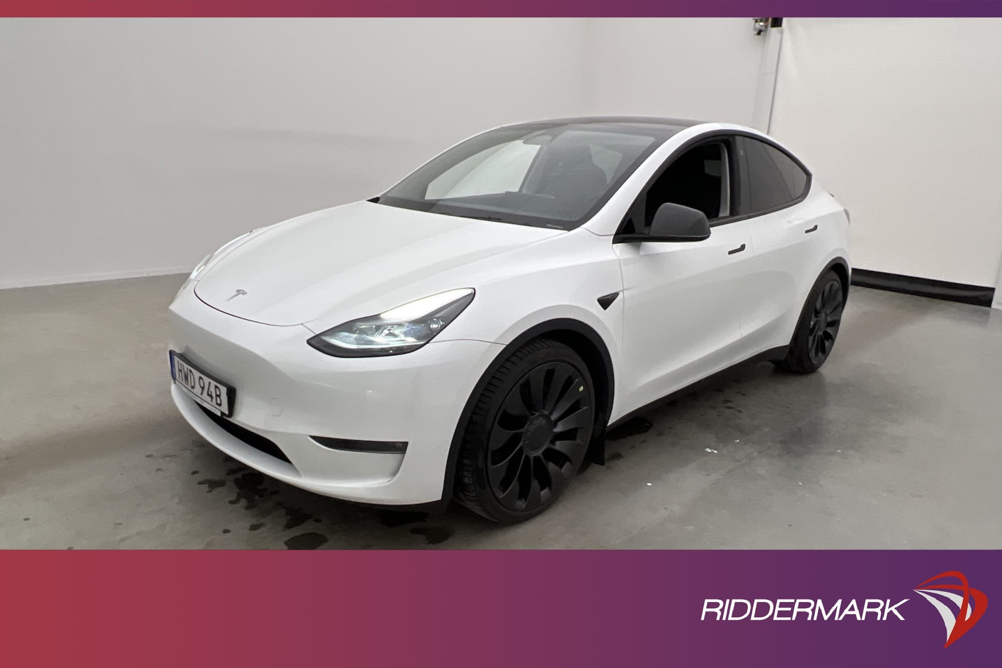 Tesla Model Y Performance AWD Autopilot Dragkrok Svensksåld