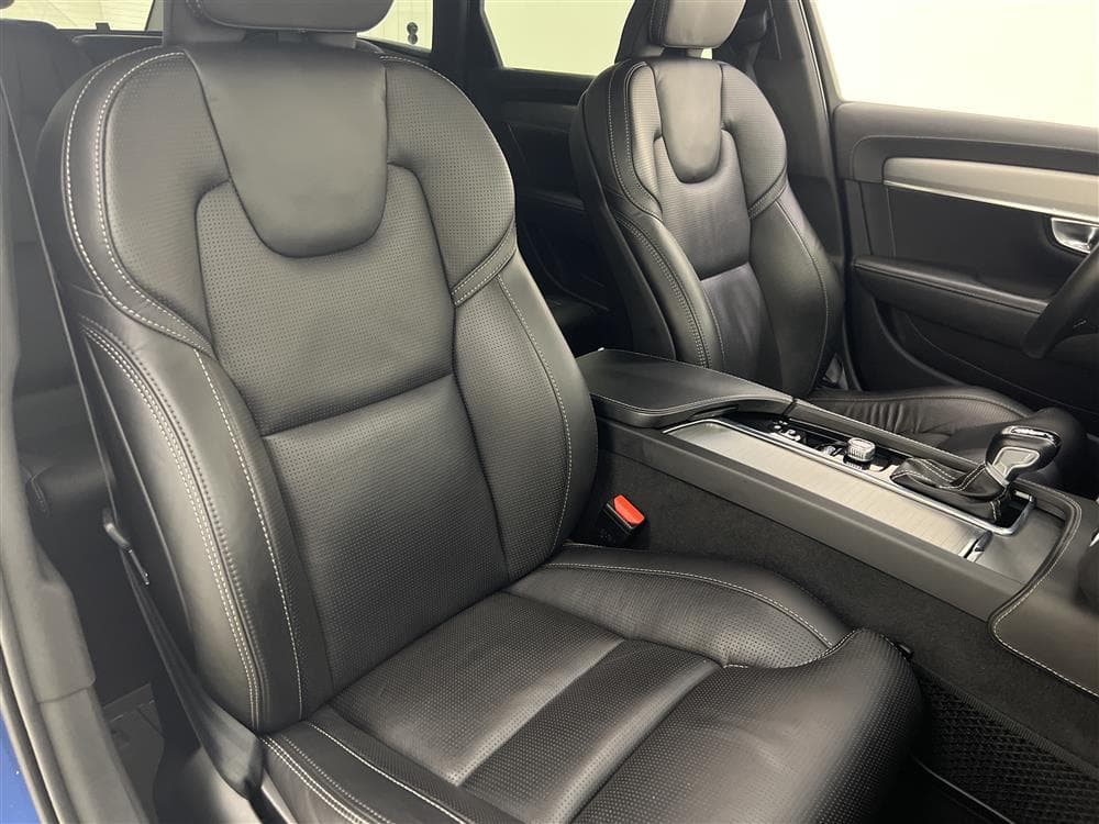 Volvo V90 D5 AWD 235hk R-Design B&W GPS HUD 360° Värmare 