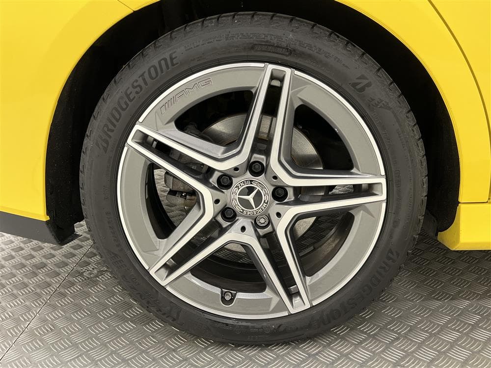 Mercedes-Benz CLA 200 SB 163hk AMG Wide Kamera GPS Drag MOMSinteriör