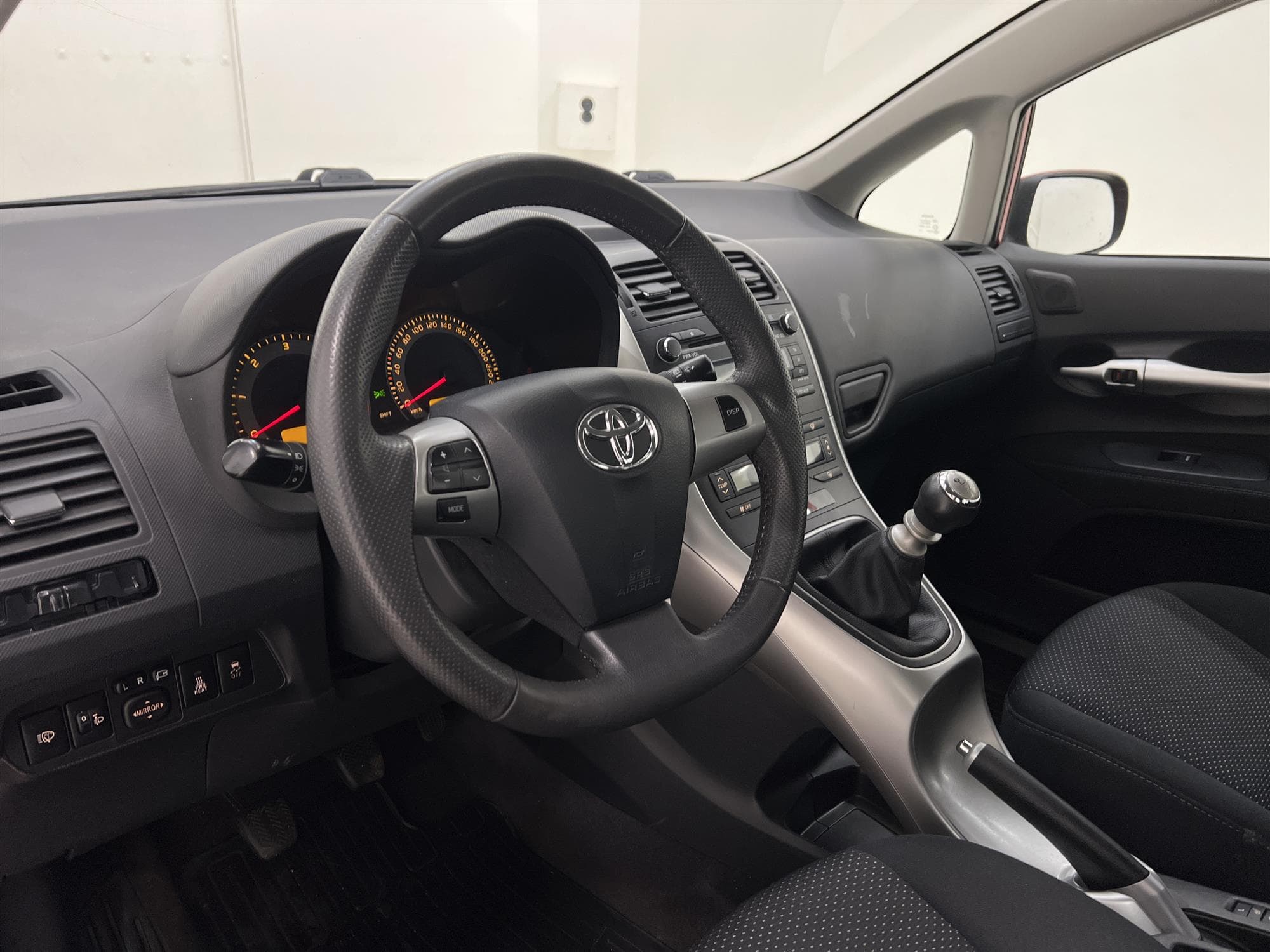 Toyota  Auris 1.4 90hk 2 brukare  Låg Skatt 0,45L/mil
