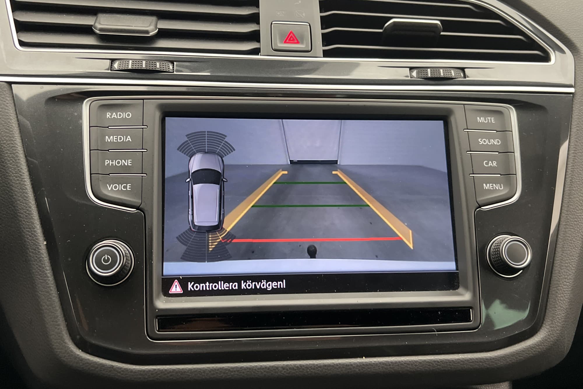 Volkswagen Tiguan 4M R-Line Värm Dynaudio Cockpit Skinn Drag