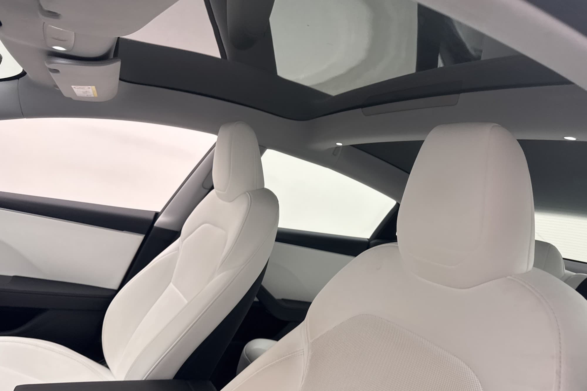 Tesla Model 3 Long Range AWD Svensksåld Dragkrok Autopilot