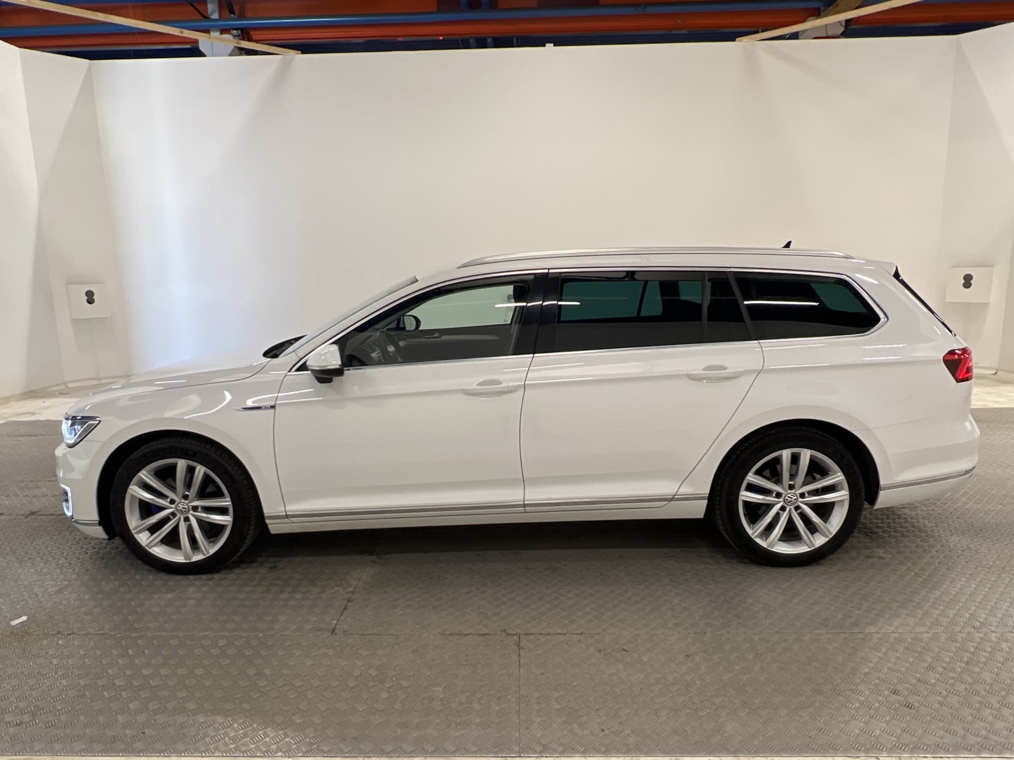 Volkswagen Passat GTE 218hk