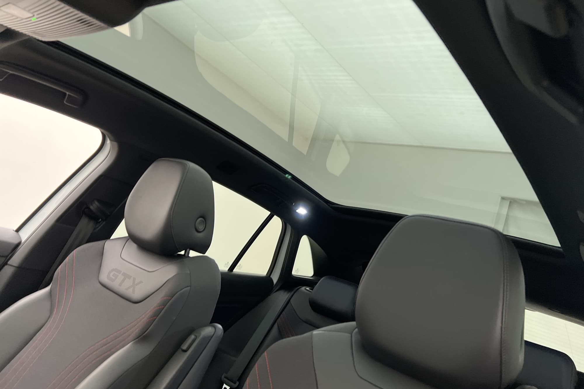 Volkswagen ID.4 GTX 299hk Värm Pano HUD 360° Navi Drag