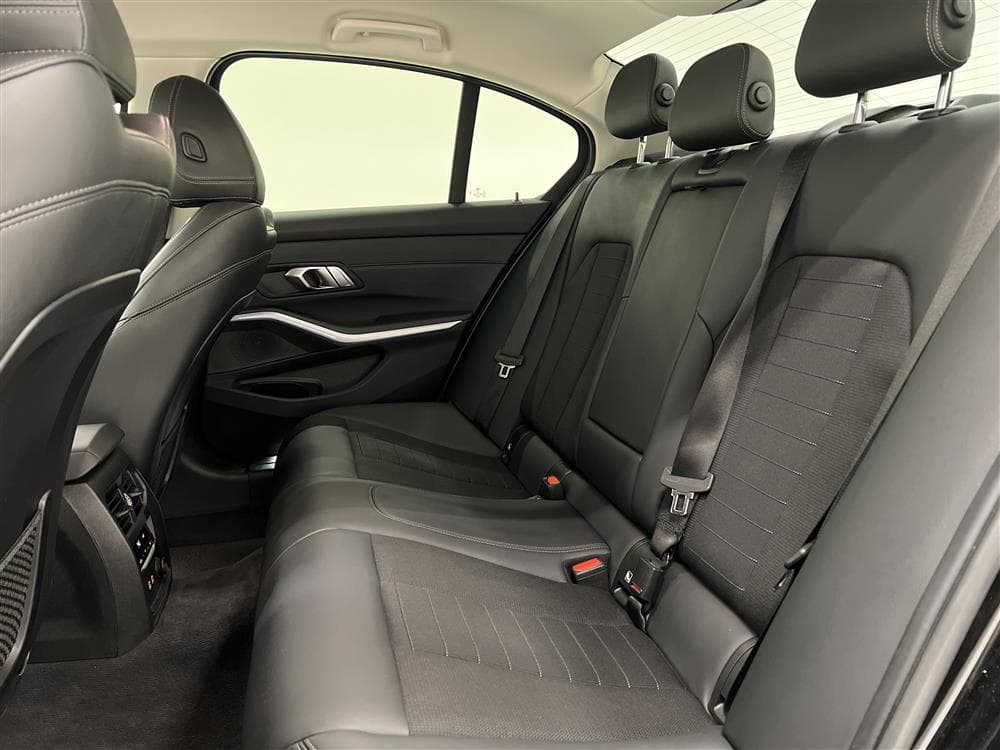 BMW 320d xDrive 190hk MHVE Sport line Cockpit Drag