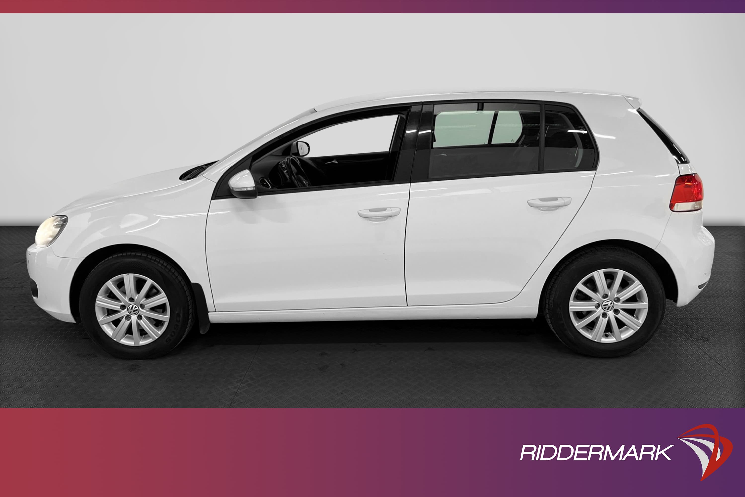 Volkswagen Golf 1.6 102hk