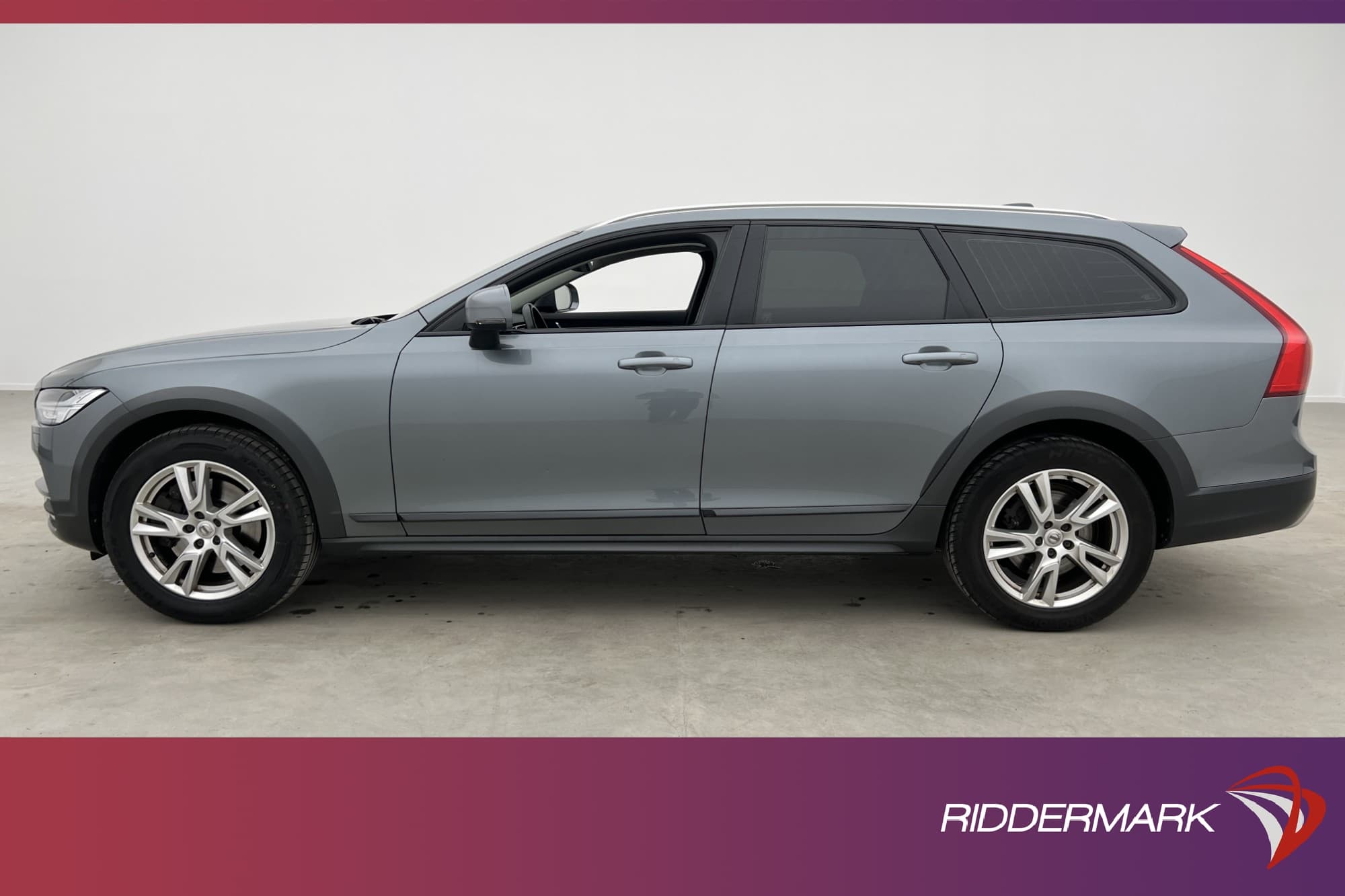 Volvo V90 Cross Country D4 AWD