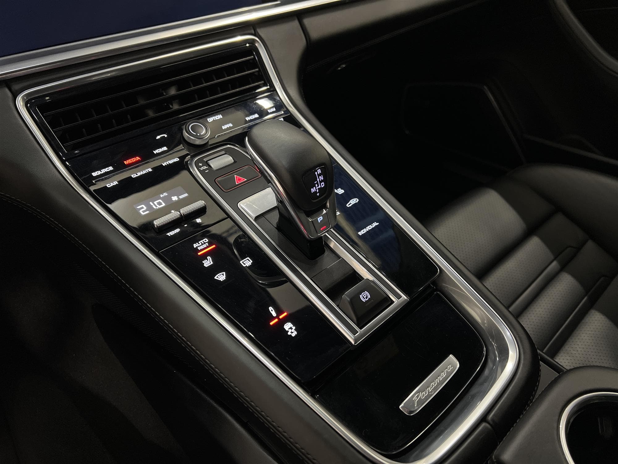 Porsche Panamera 4 E-hybrid Sport Turismo 462hk Bose Panointeriör