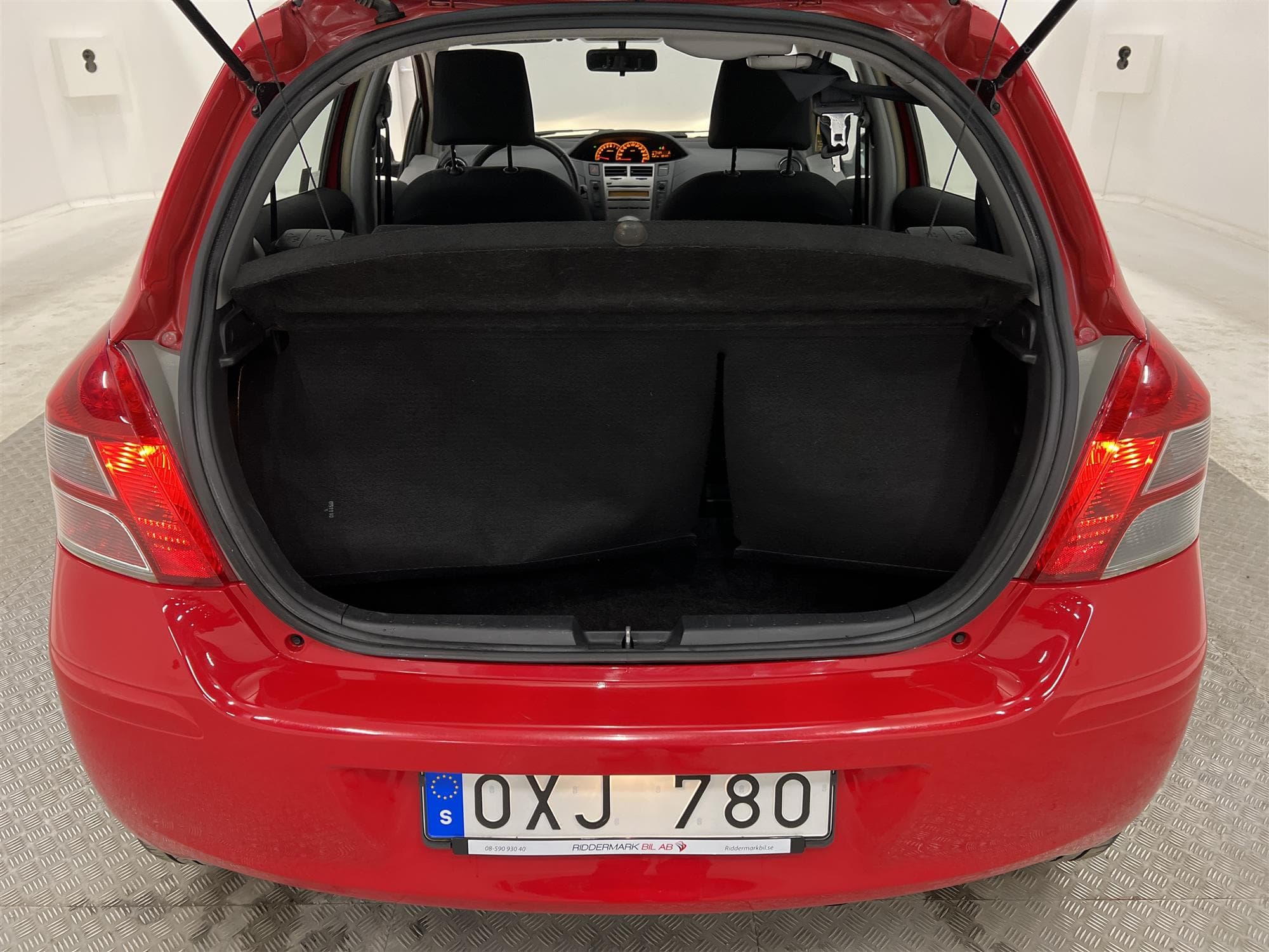 Toyota Yaris 1.33 Dual VVT-i 99hk 1 Brukare Välservad Nybes