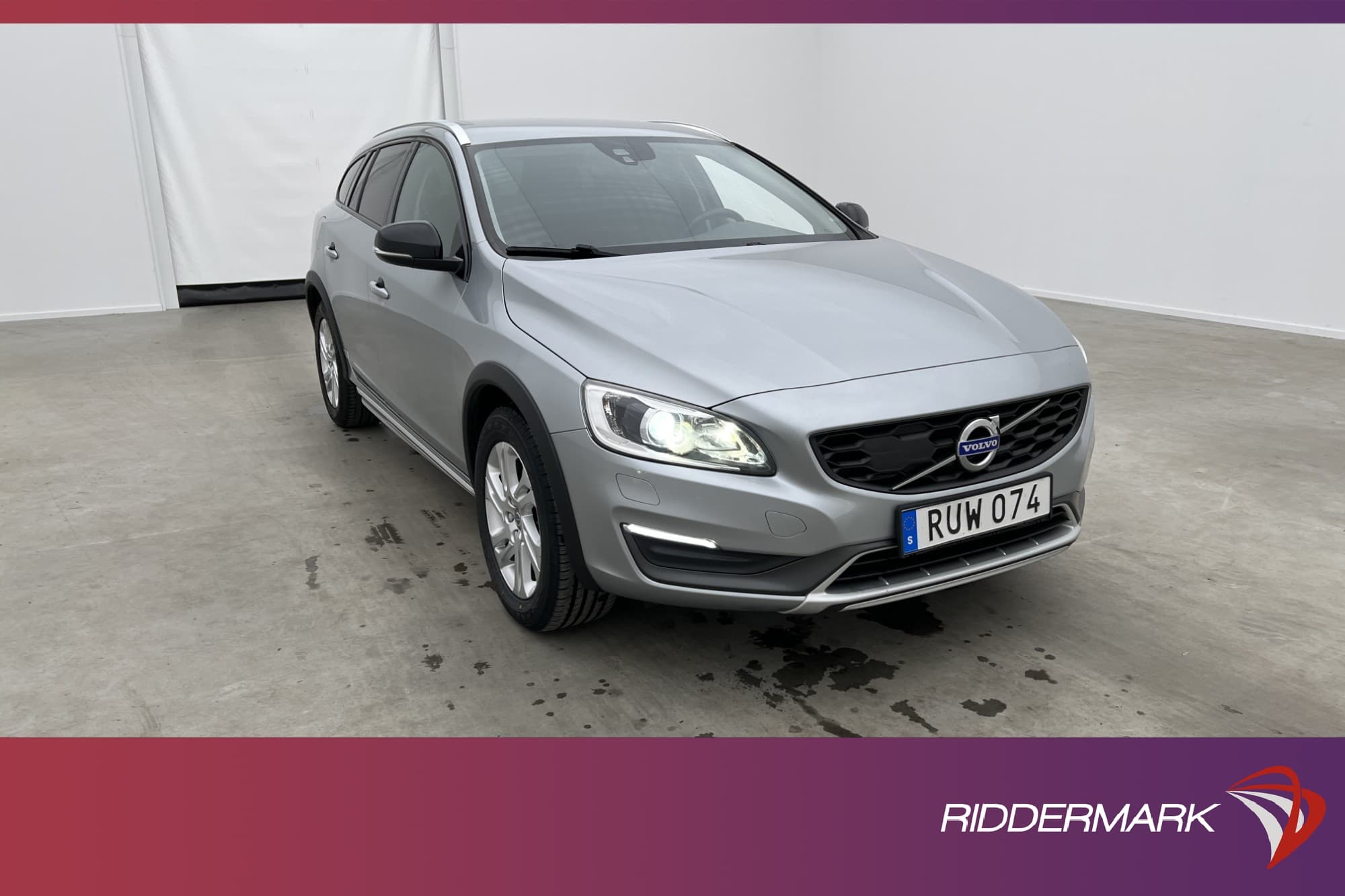 Volvo V60 Cross Country D4 AWD