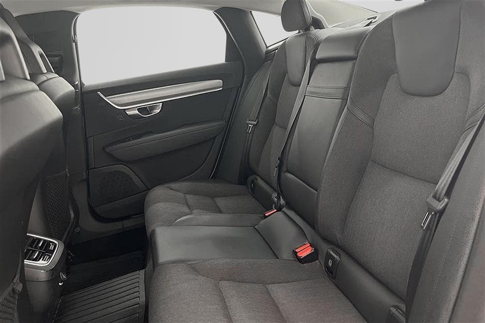 Volvo S90 D4 190hk AWD Momentum D-Värm VOC Navi Drag Blisinteriör