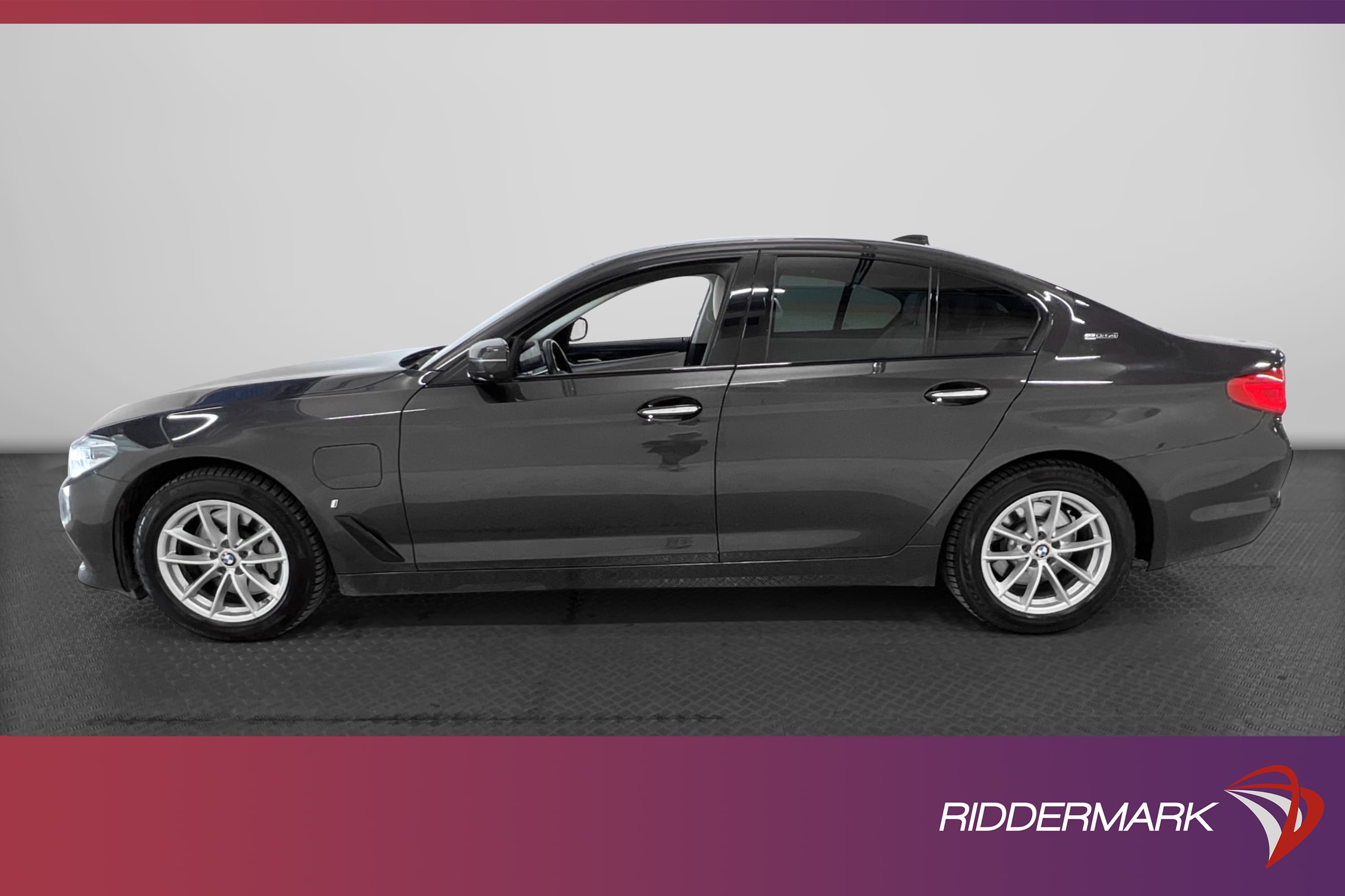 BMW 530e iPerformance Sedan