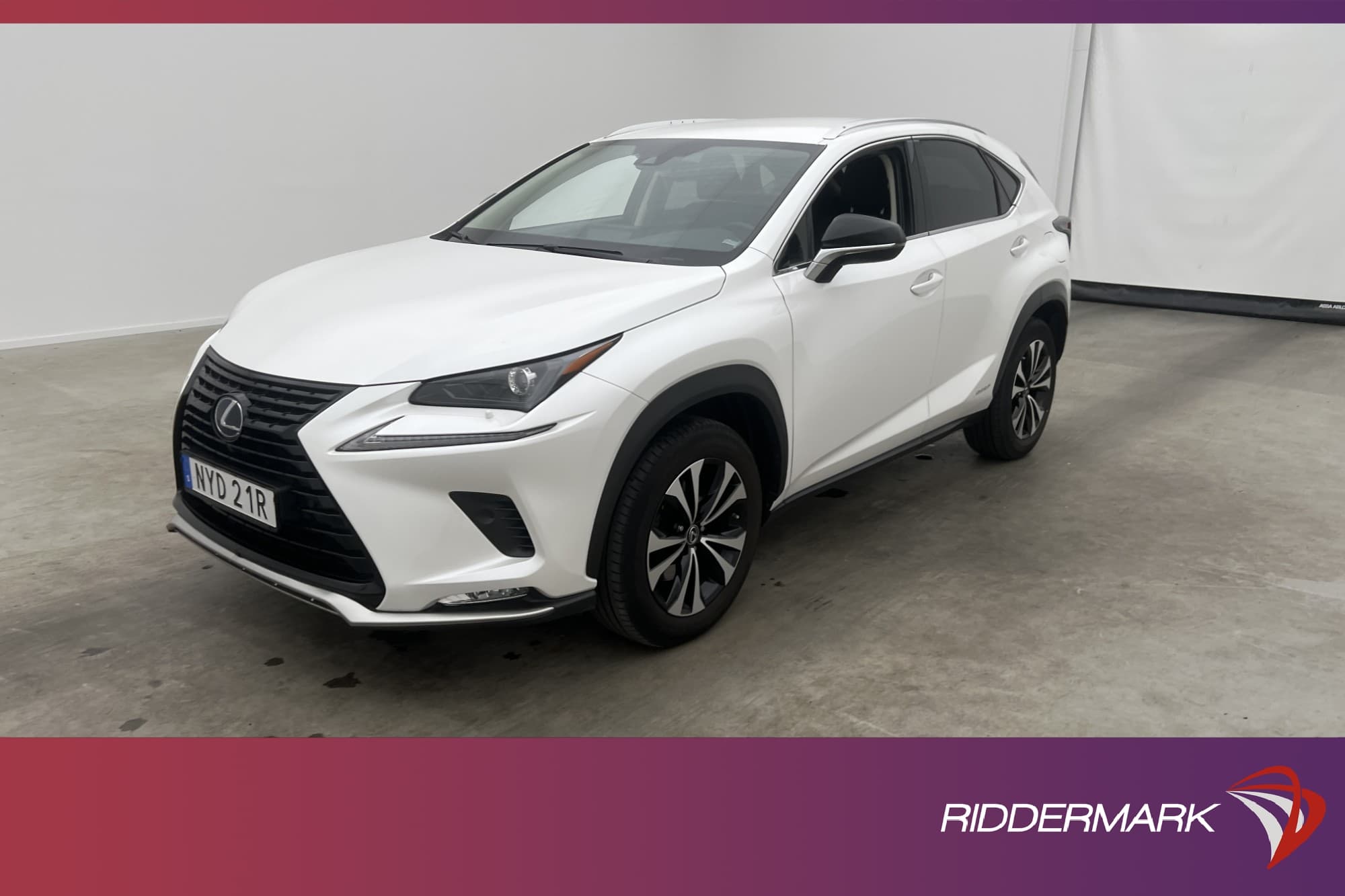 Lexus NX 300h AWD 197hk