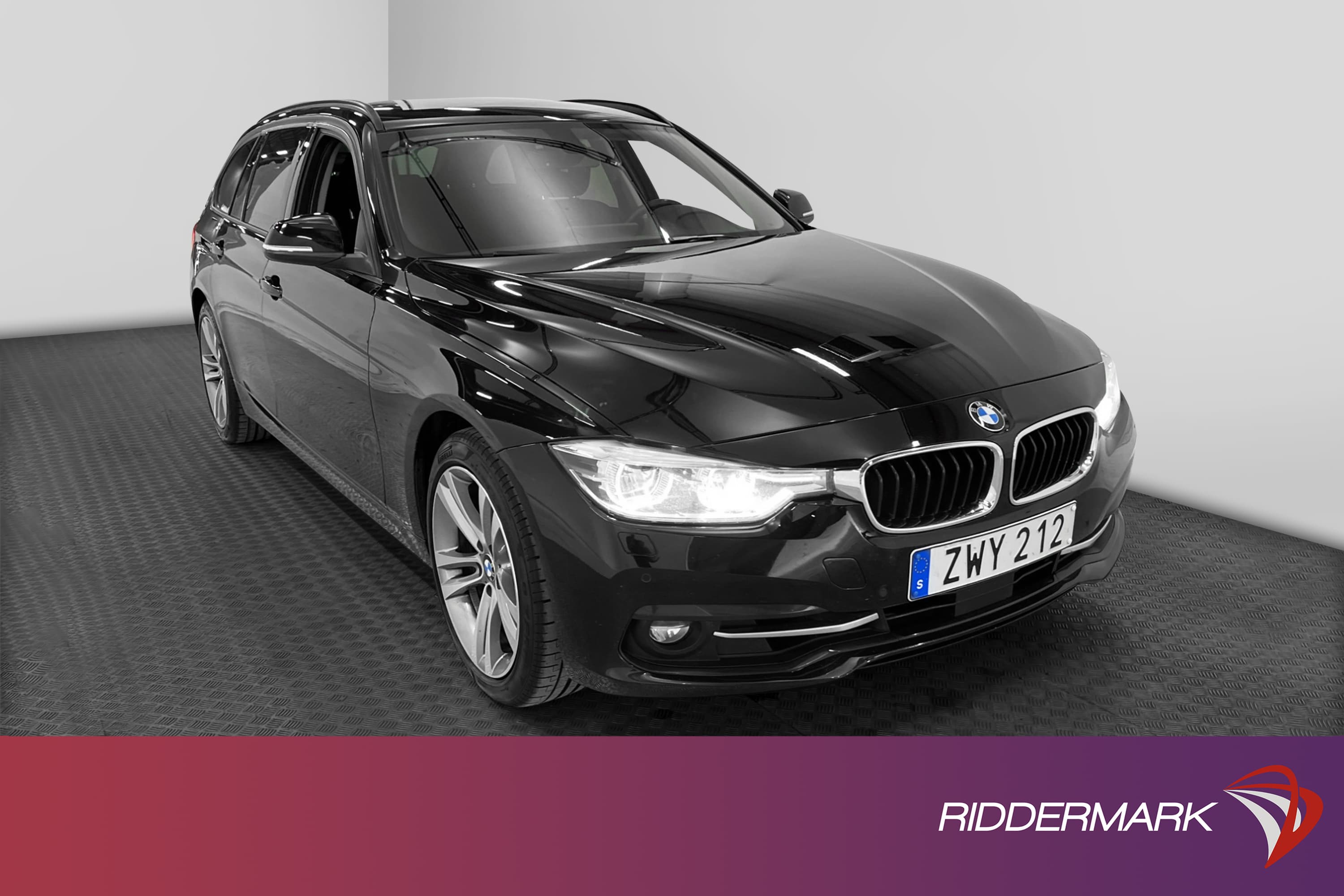 BMW 330 i xDrive Touring 252hk Sportline Navi PDC Cockpit