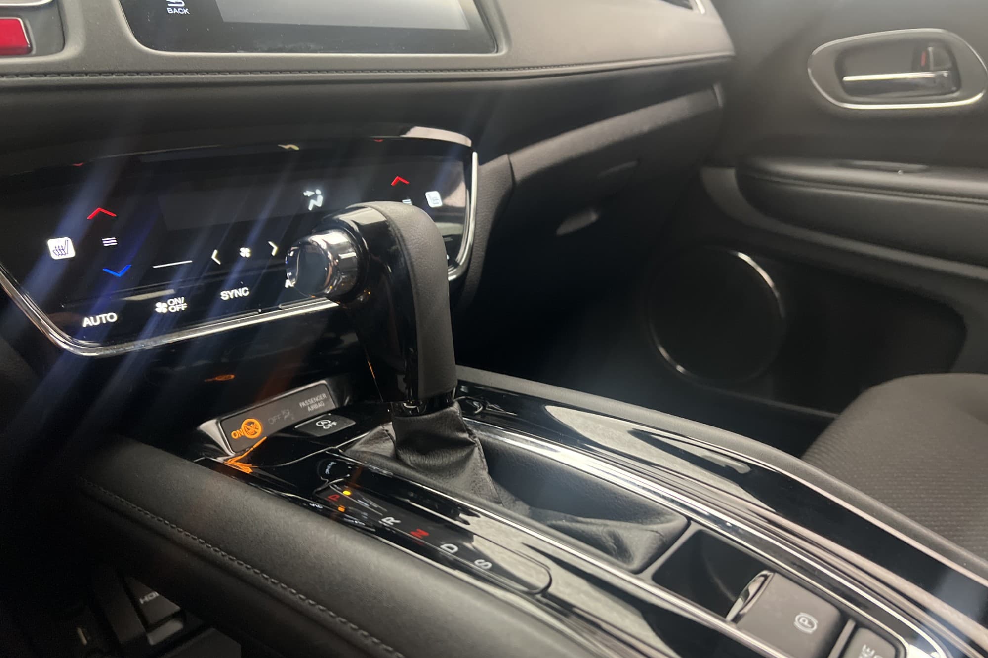 Honda HR-V 1.5 i-VTEC 131hk Bluetooth Fartbegränsare 