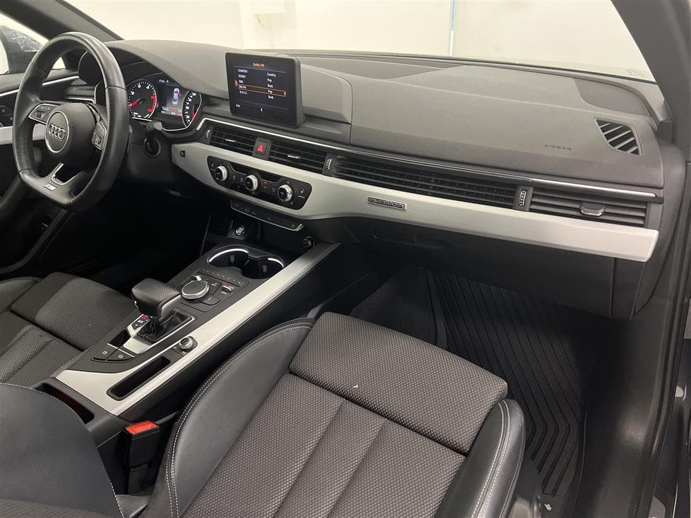 Audi A4 2.0 TDI 190hk Quattro S-line Låg Skatt 0,44l/milinteriör