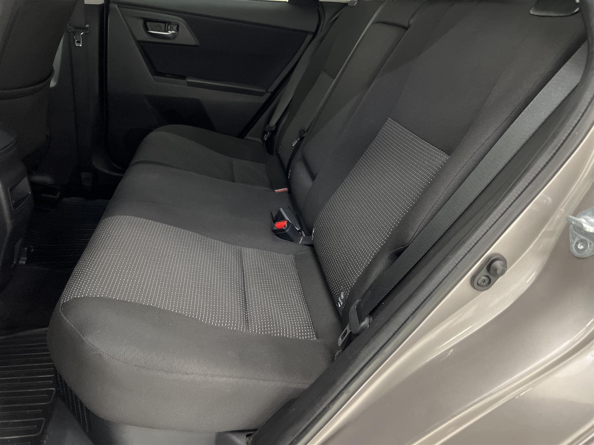 Toyota Auris  Hybrid e-CVT 136hk B-Kam 0,40L/mil